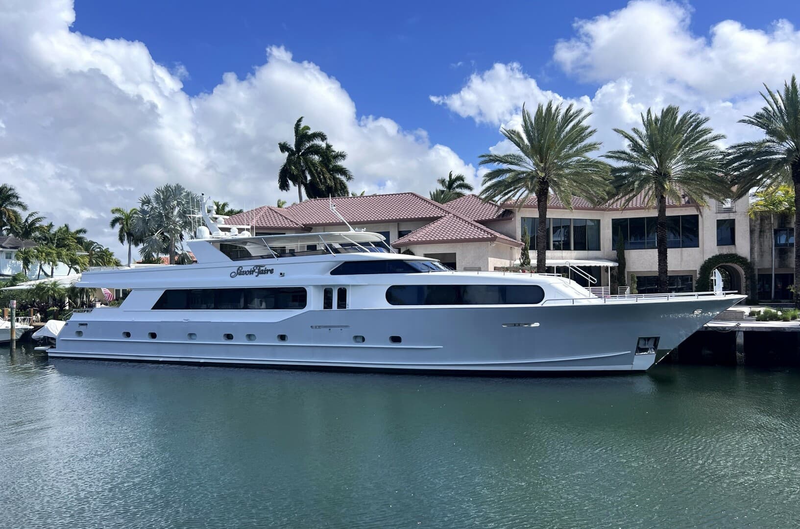 2002 Broward 120' zum Verkauf in Fort Lauderdale, Florida Megayacht