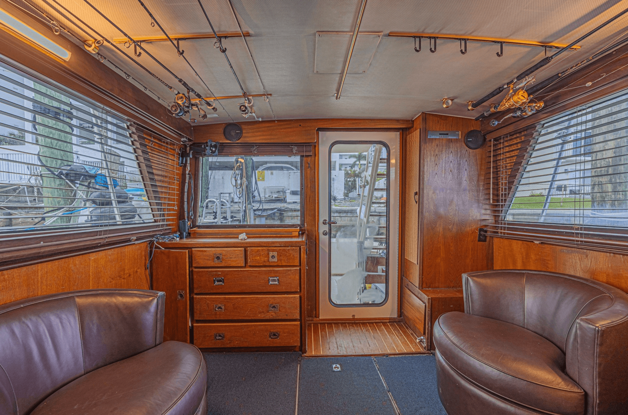 1973 Hatteras 36 Convertible te koop in Fort Lauderdale, Florida Flybridge 5