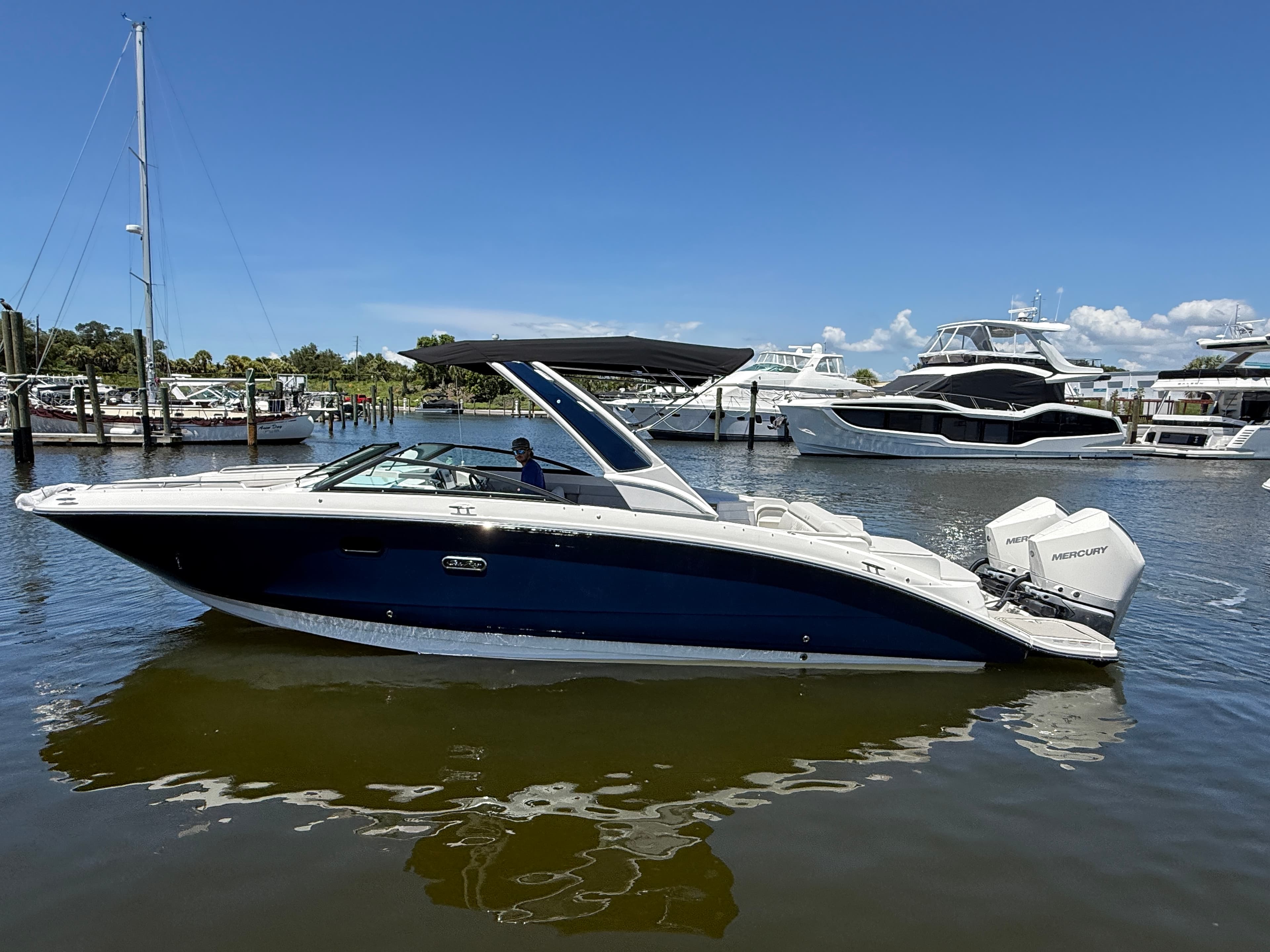 2026 Sea Ray SDX 290 Outboard for Sale in Venice, Florida Bowrider