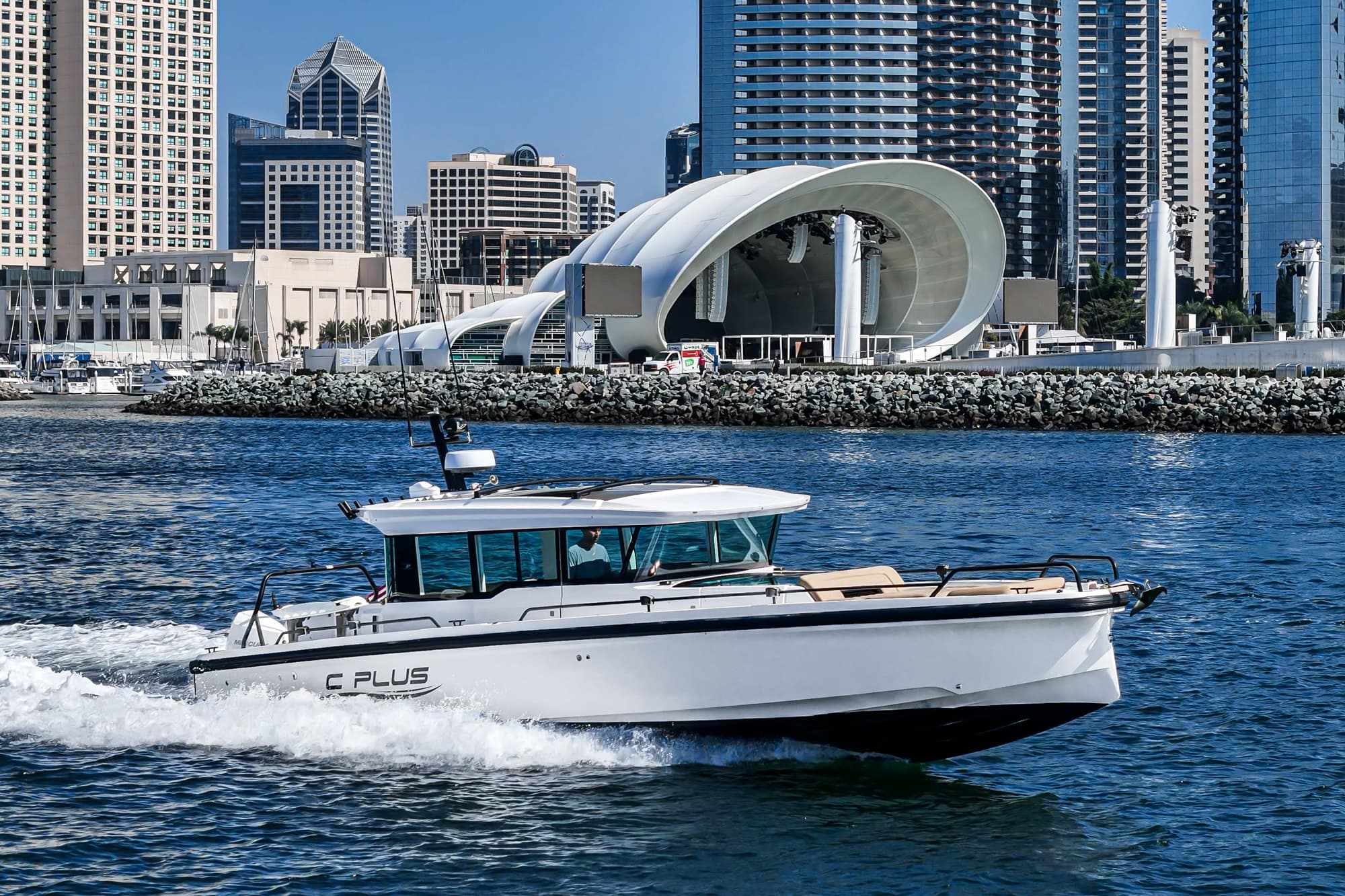2021 Axopar 37 XC Cross Cabin in vendita a San Diego, California Center Console 5