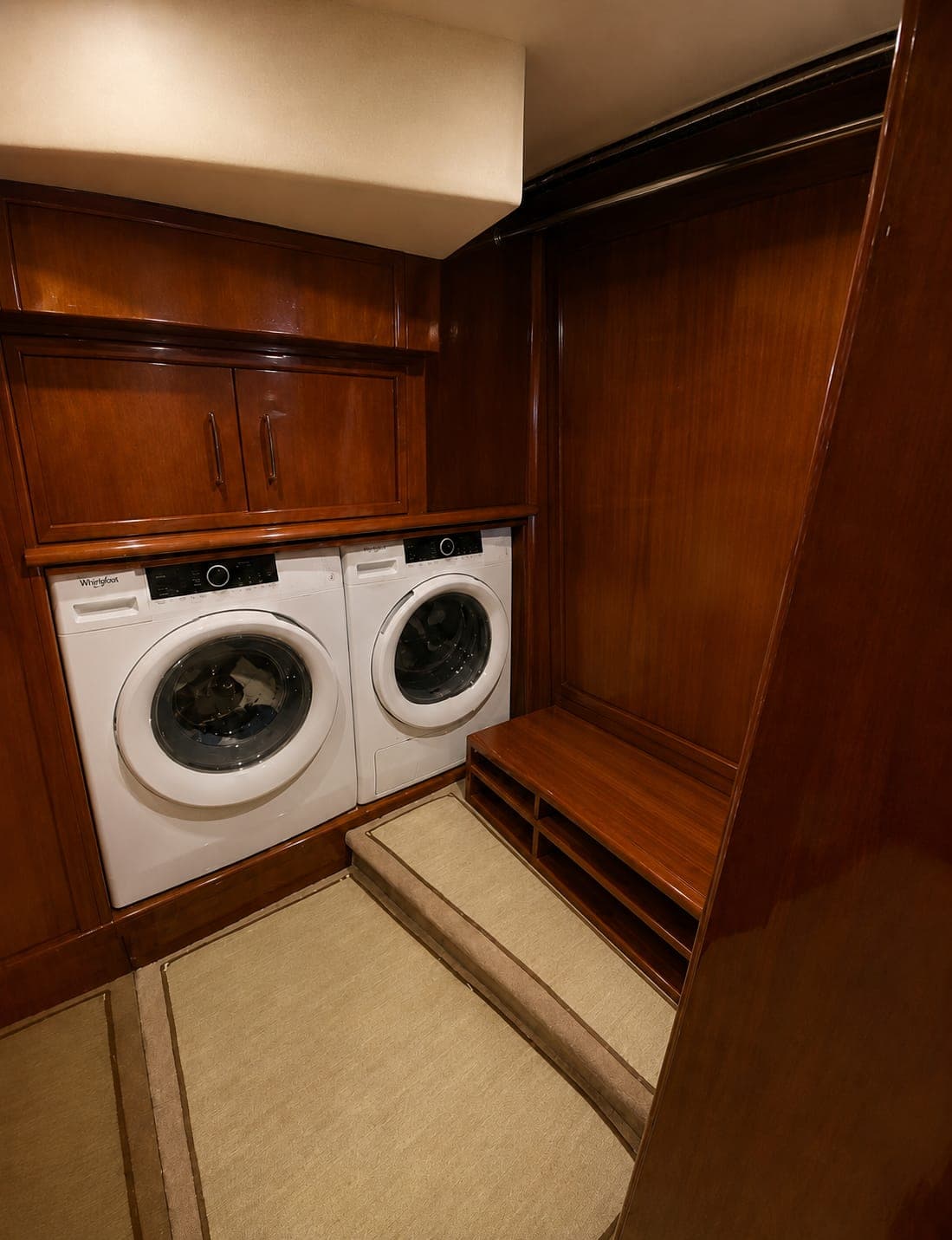 2008 Marquis 65 Flybridge zum Verkauf in Miami, Florida Cruiser 4