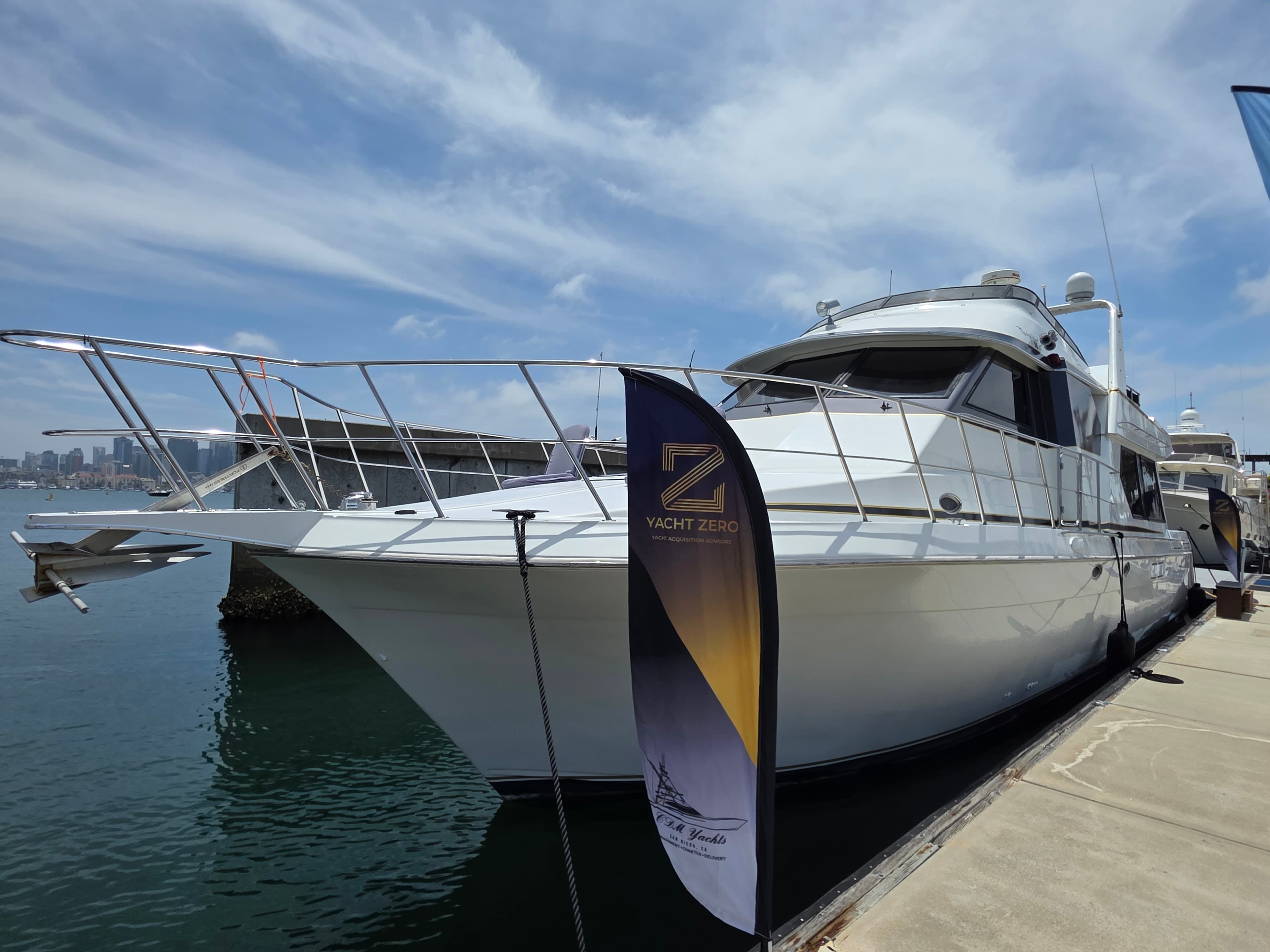1998 Navigator Sundance 5600 for Sale in San Diego, California Flybridge