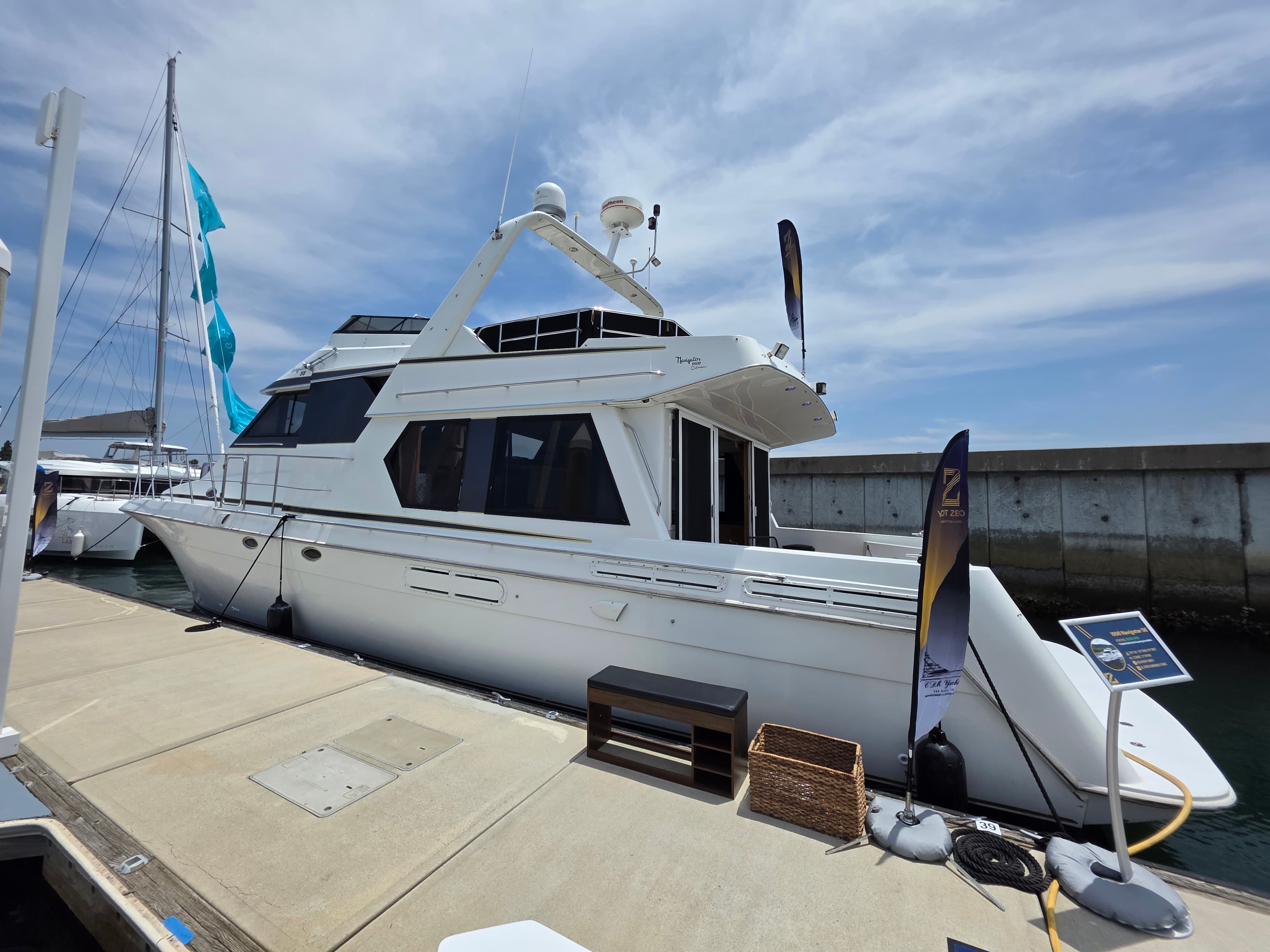 1998 Navigator Sundance 5600 for Sale in San Diego, California Flybridge 2