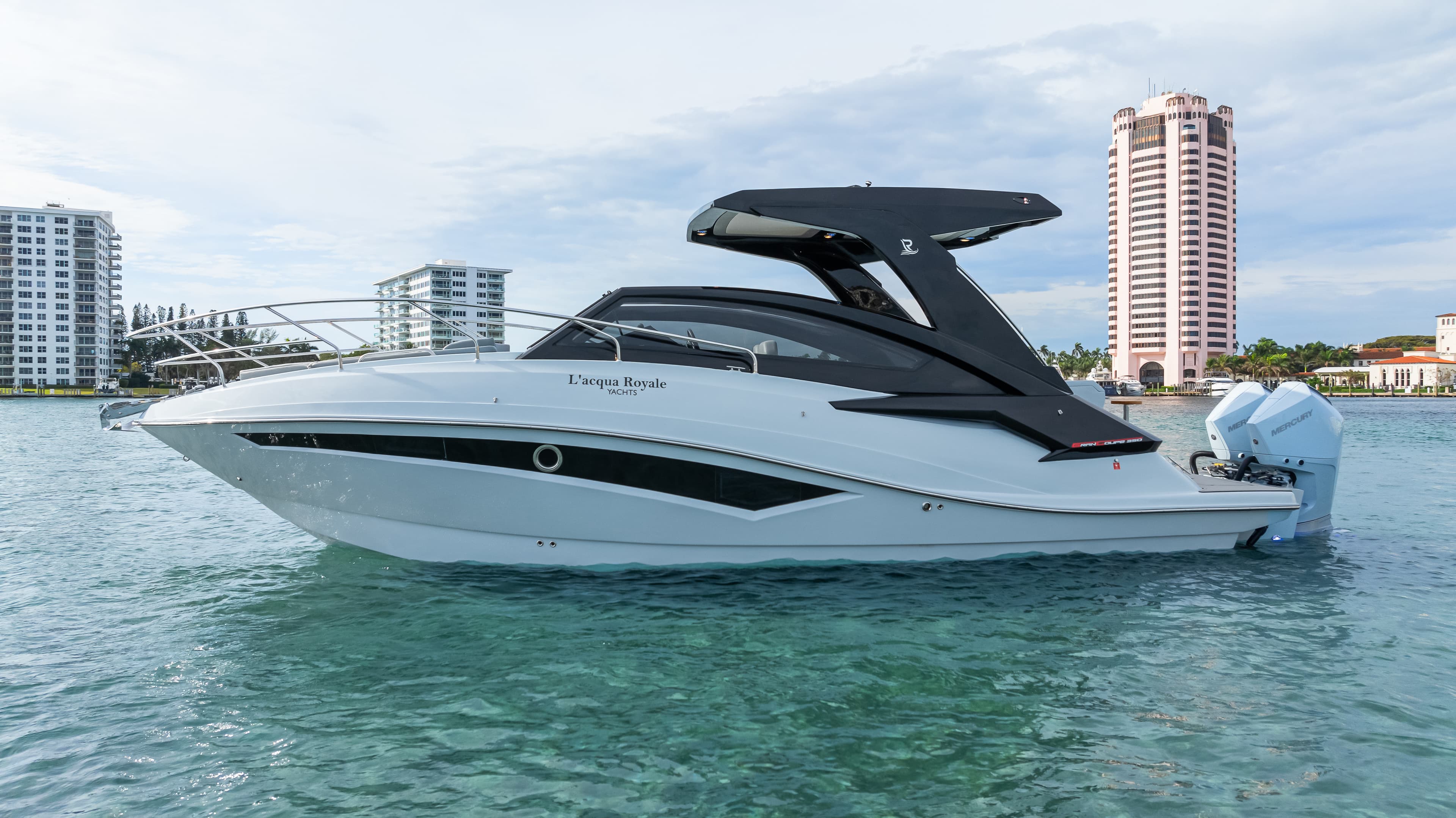 2025 L'acqua Royale LR350 Gran Coupe zum Verkauf in Fort Lauderdale, Florida Explorer Yachts 4