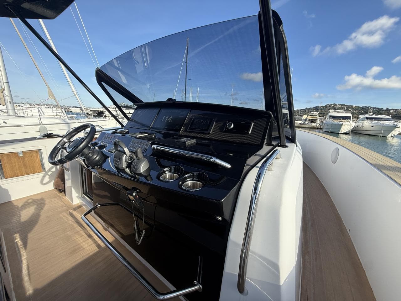 2020 Pardo Yachts P43 à vendre à Cogolin, FR Walk-around Boats 4