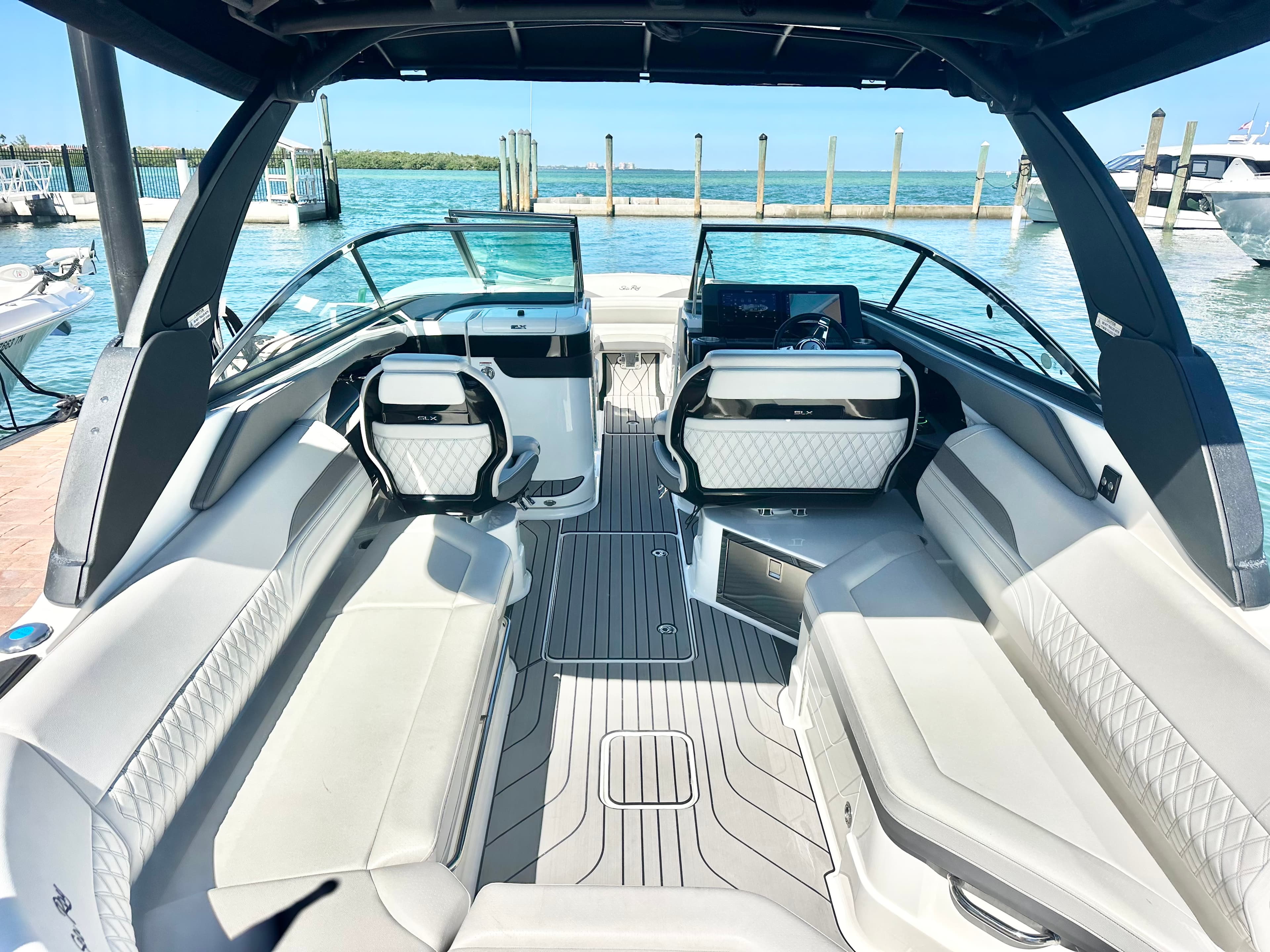 2025 Sea Ray SLX 280 Outboard for Sale in Sarasota, FL Bowrider 2