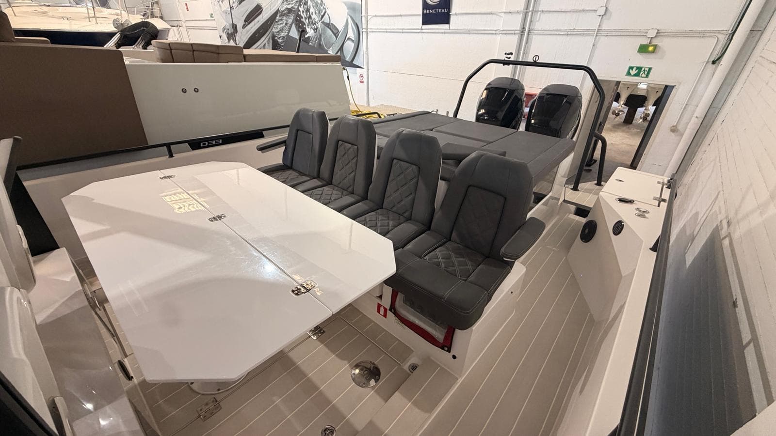 2019 Axopar 37 Sun-Top in vendita a Viladamat, ES Day Boats 4