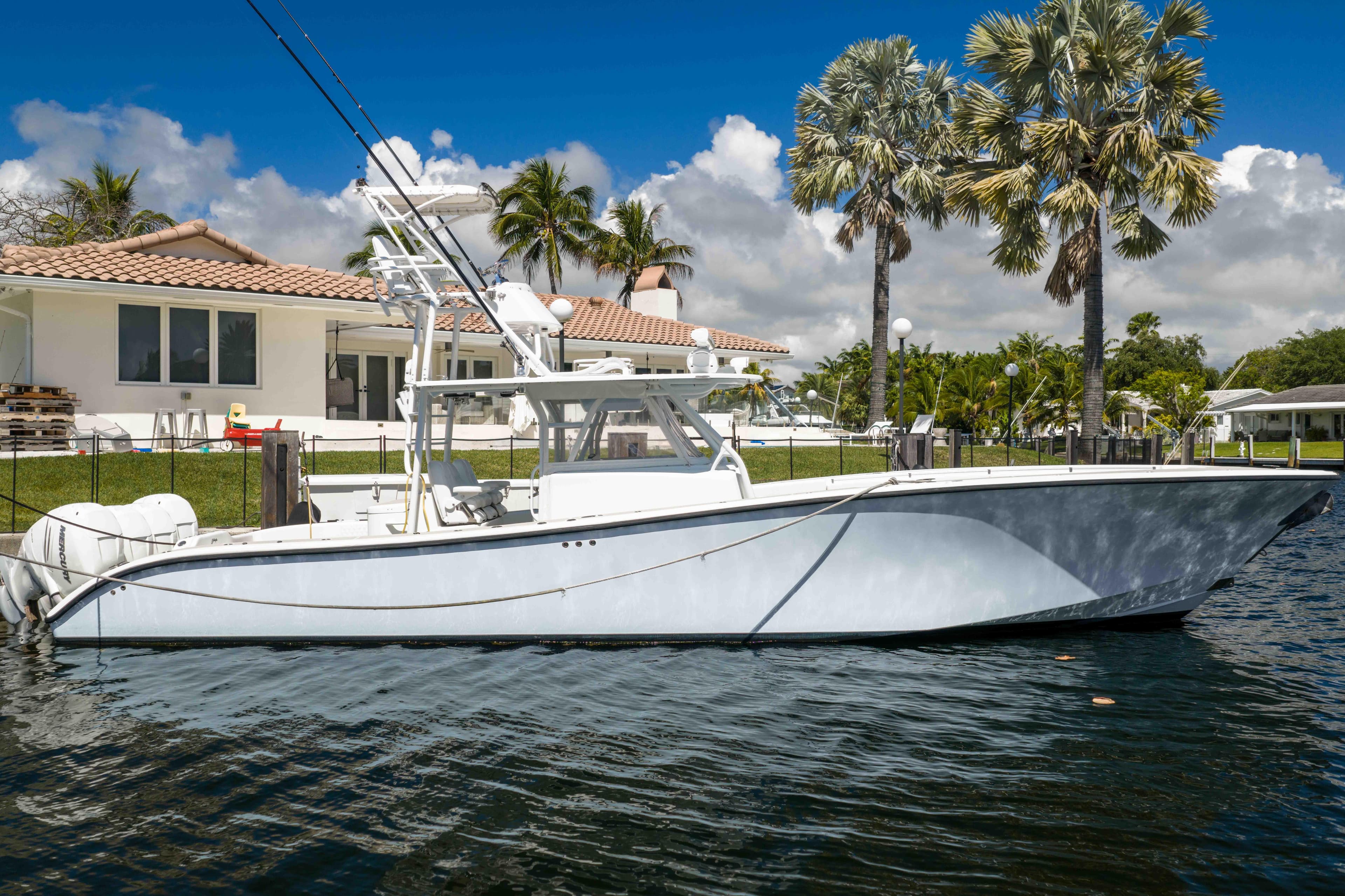 2011 Yellowfin 42 Offshore zum Verkauf in Coral Gables, Florida Center Console