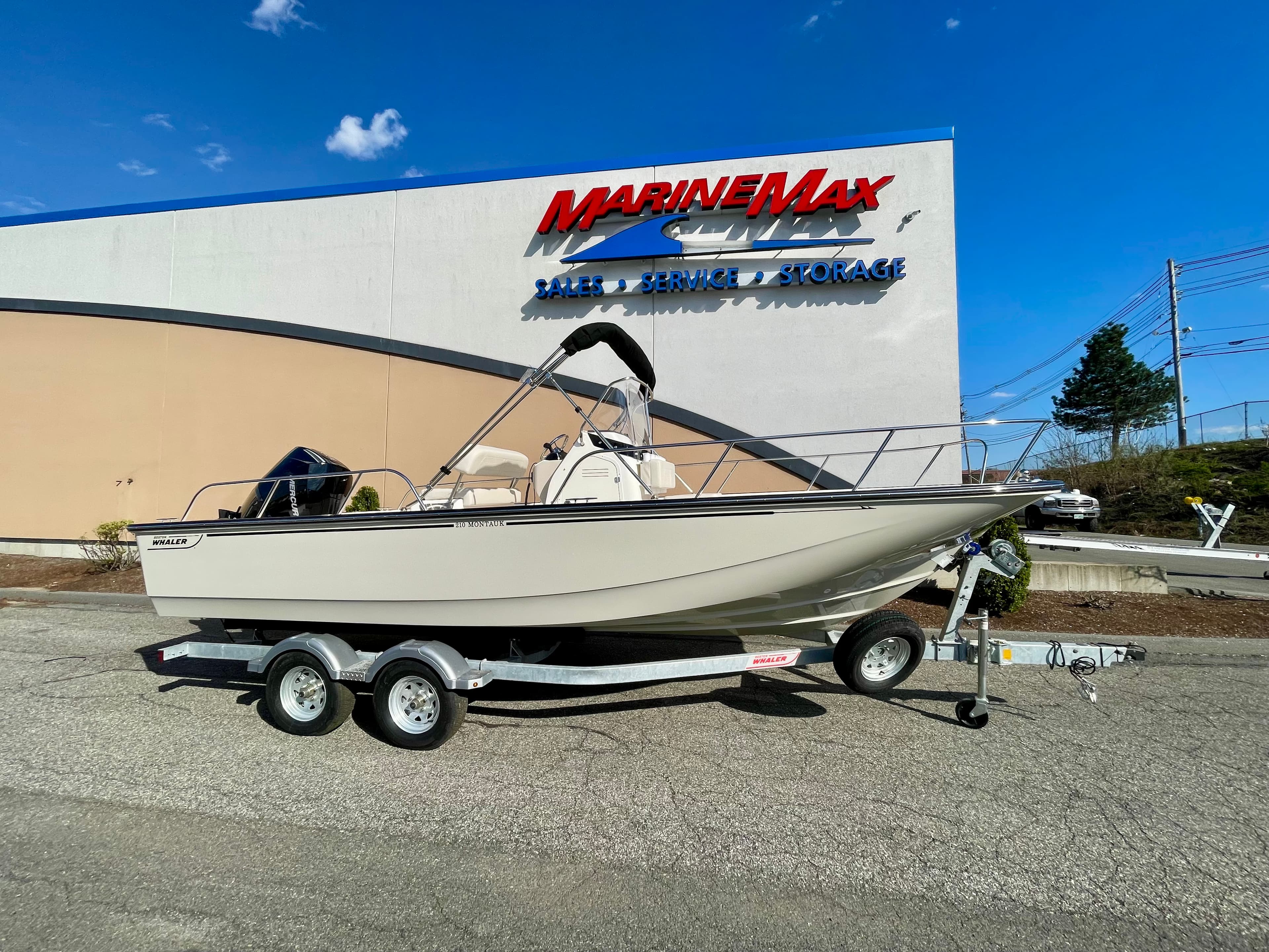 2026 Boston Whaler 210 Montauk in vendita a Danvers, Massachusetts Center Console