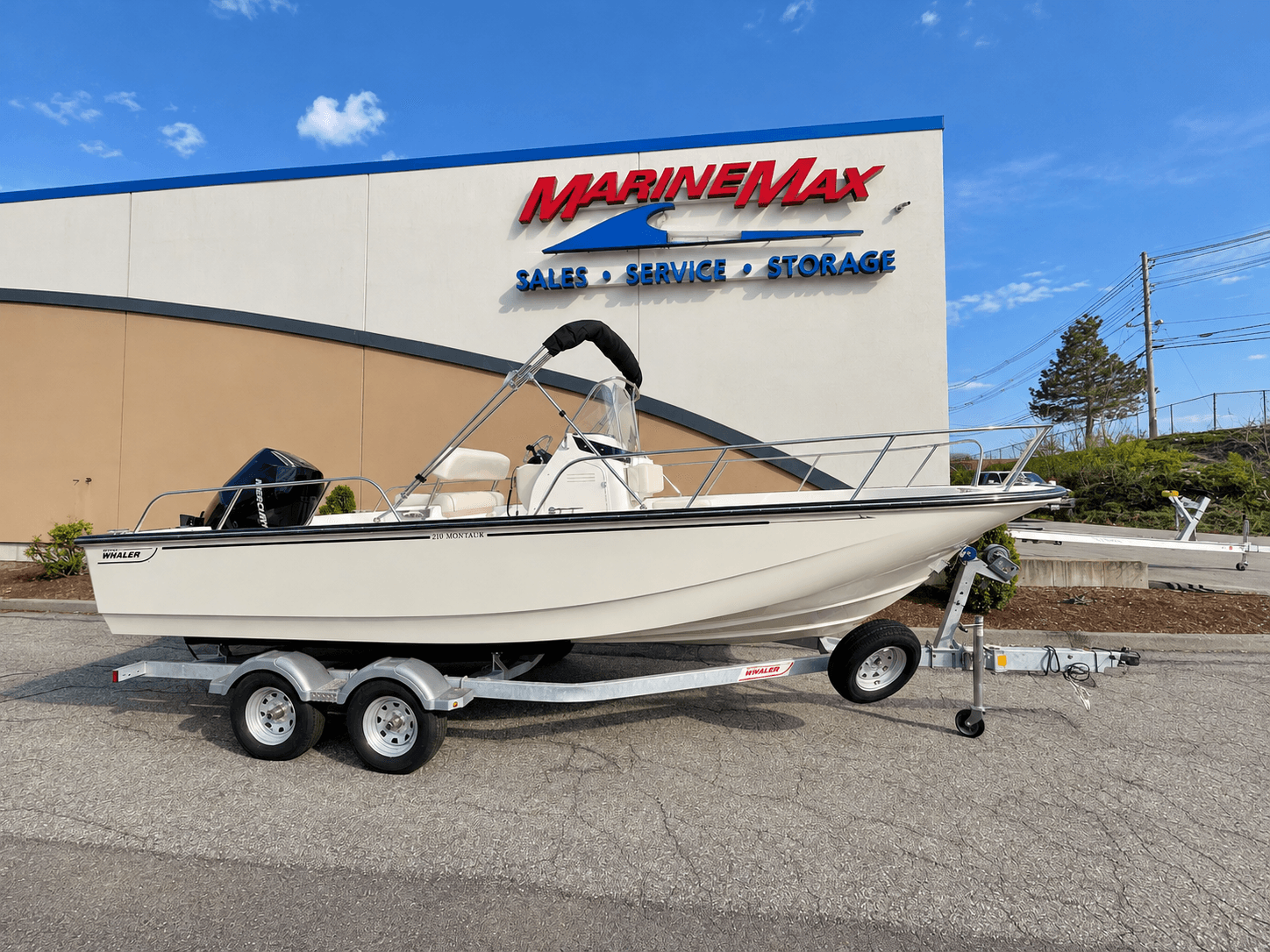 2026 Boston Whaler 210 Montauk for Sale in Danvers, Massachusetts Center Console
