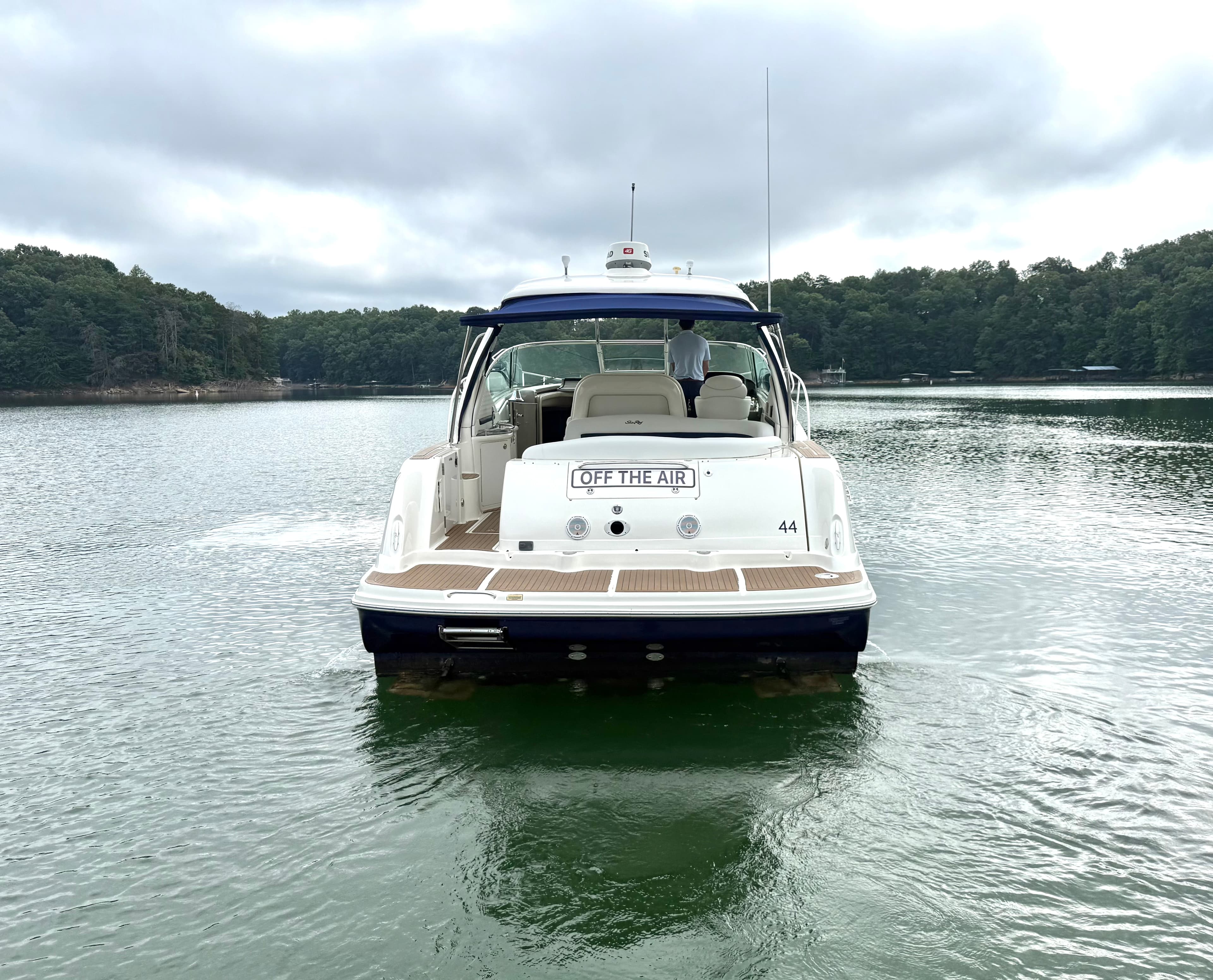 2006 Sea Ray Sundancer 44 zum Verkauf in Cumming, GA Express Cruiser 4