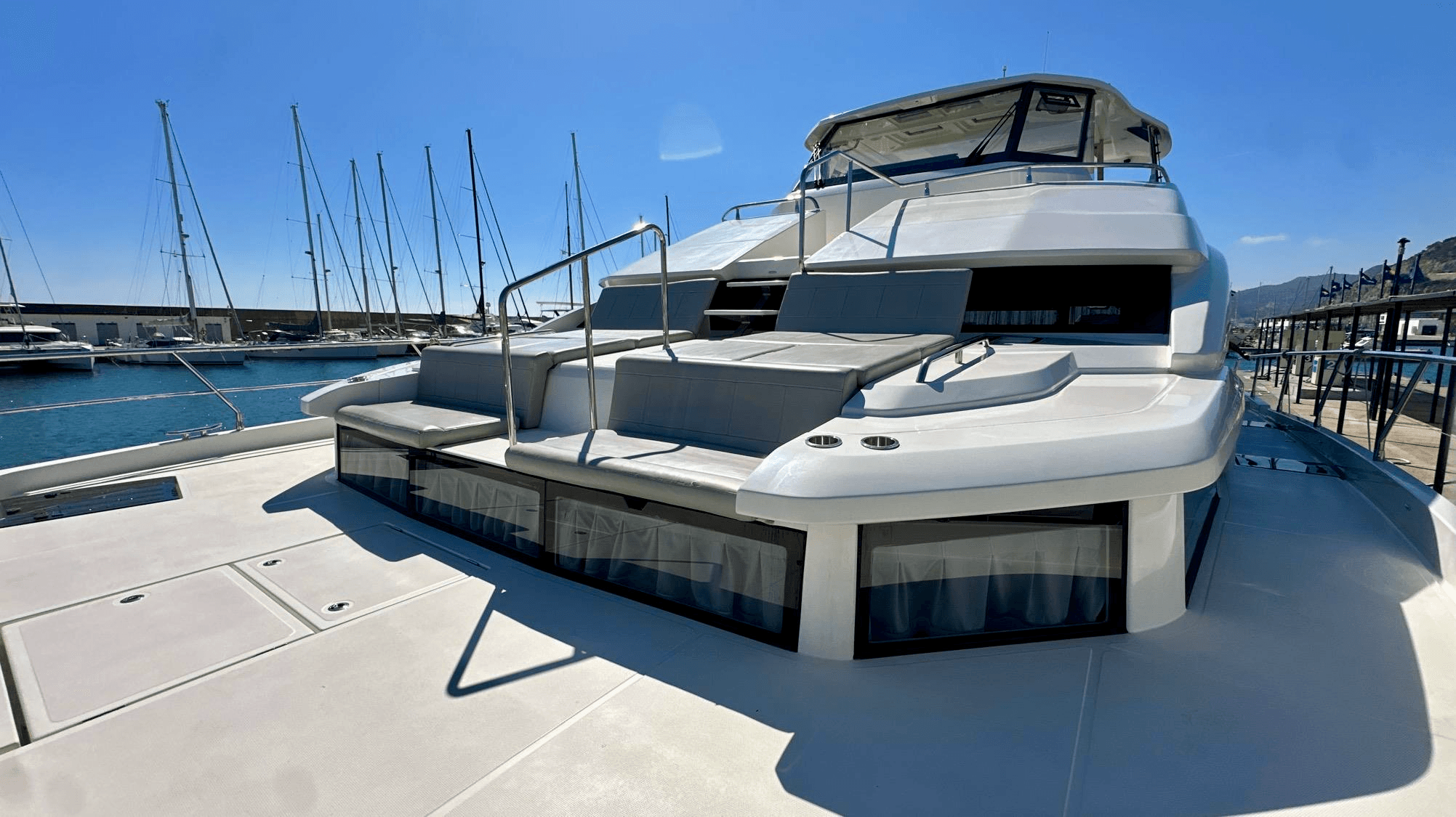 2022 Aquila 54 Yacht te koop in Barcelona, ES Power Catamarans 4