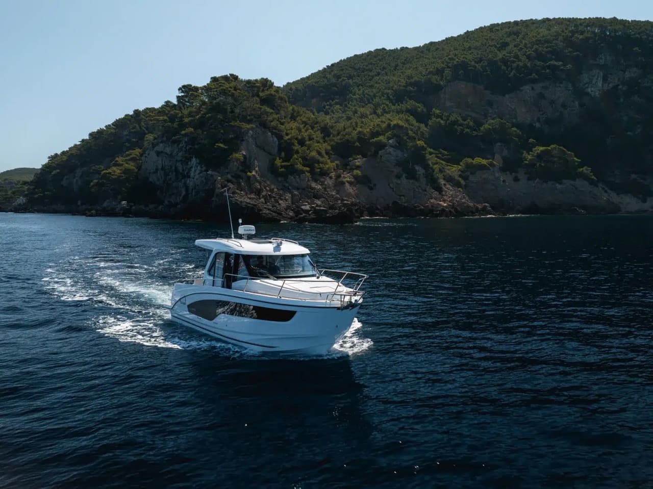 Beneteau Antares 9 for Sale