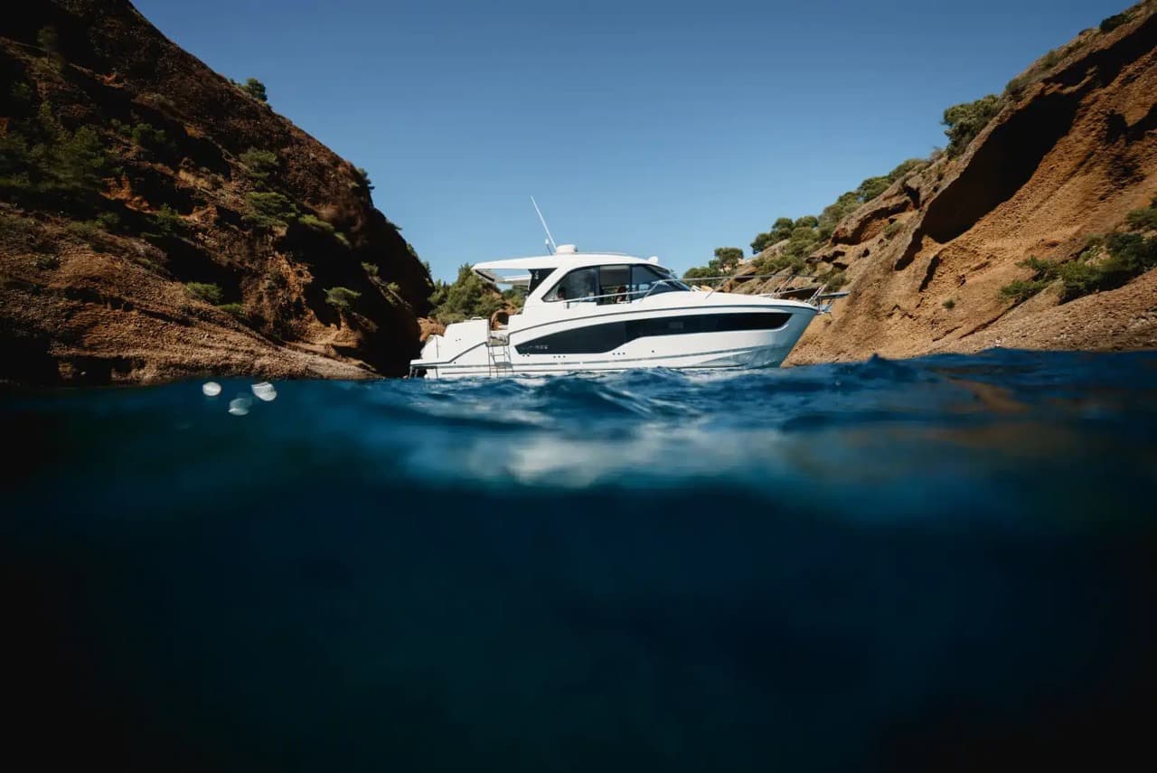 2026 Beneteau Antares 9 in vendita a Viladamat, ES Motor Yacht 5