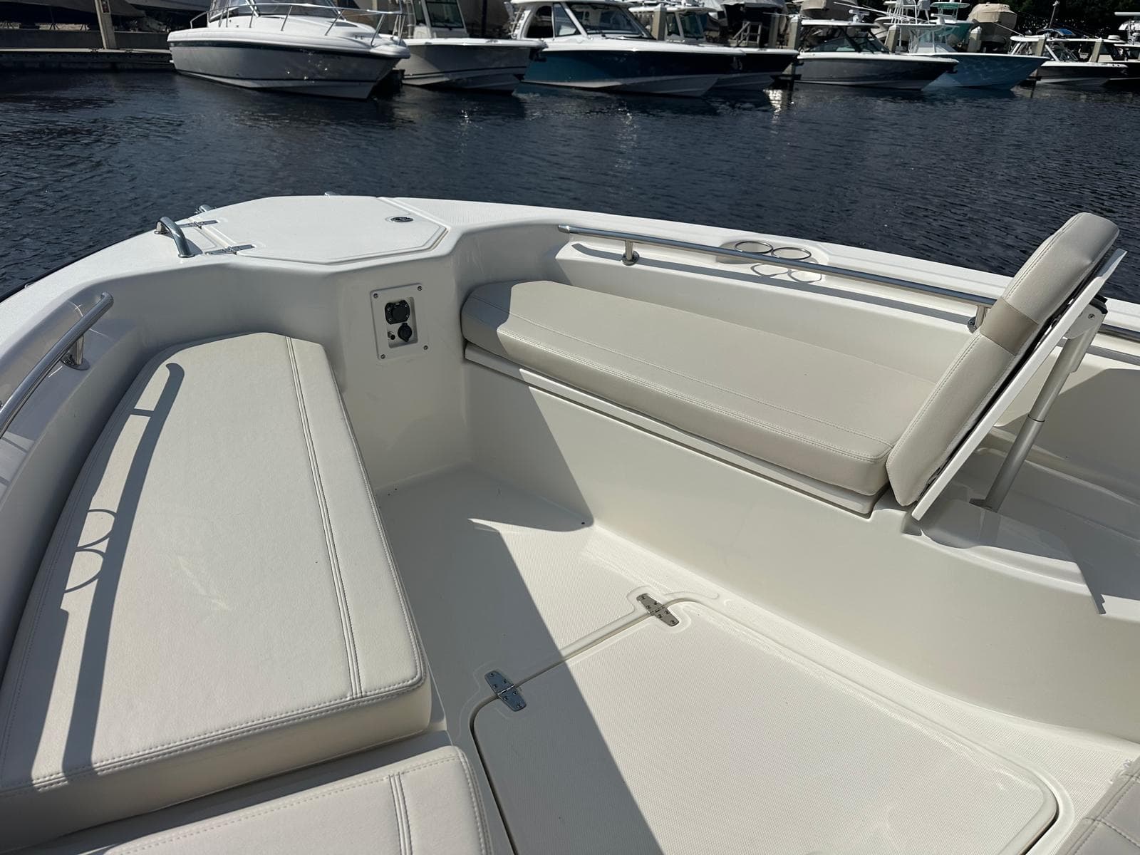 2027 Boston Whaler 280 Dauntless for Sale in Islamorada, Florida Center Console 5