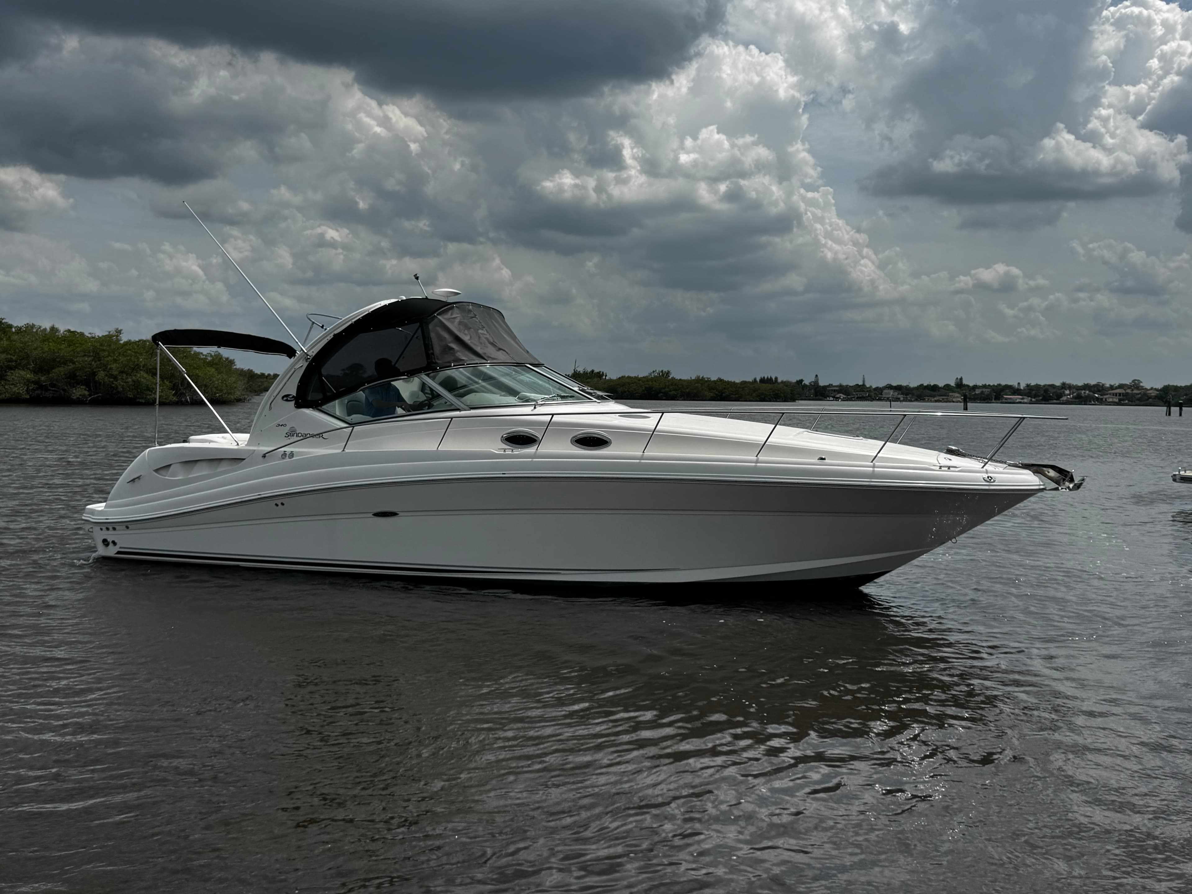 2006 Sea Ray Sundancer 340 zum Verkauf in Stuart, Florida Express Cruiser