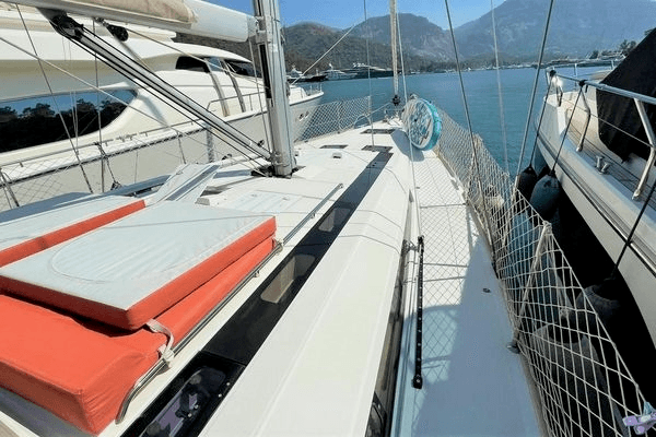 2015 Beneteau Oceanis 55 à vendre à Barcelona, ES Sloop 4