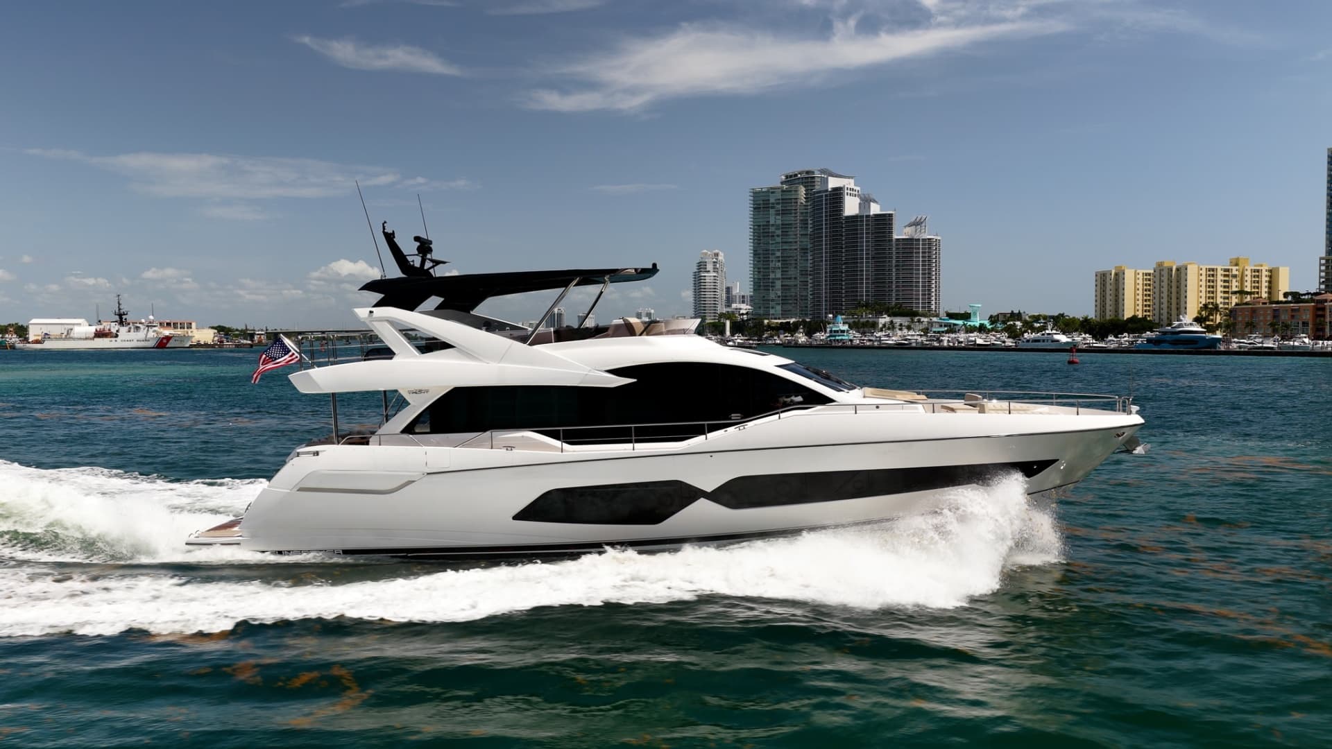 2025 Sunseeker 76 Yacht for Sale in Miami Beach, Florida Flybridge 5