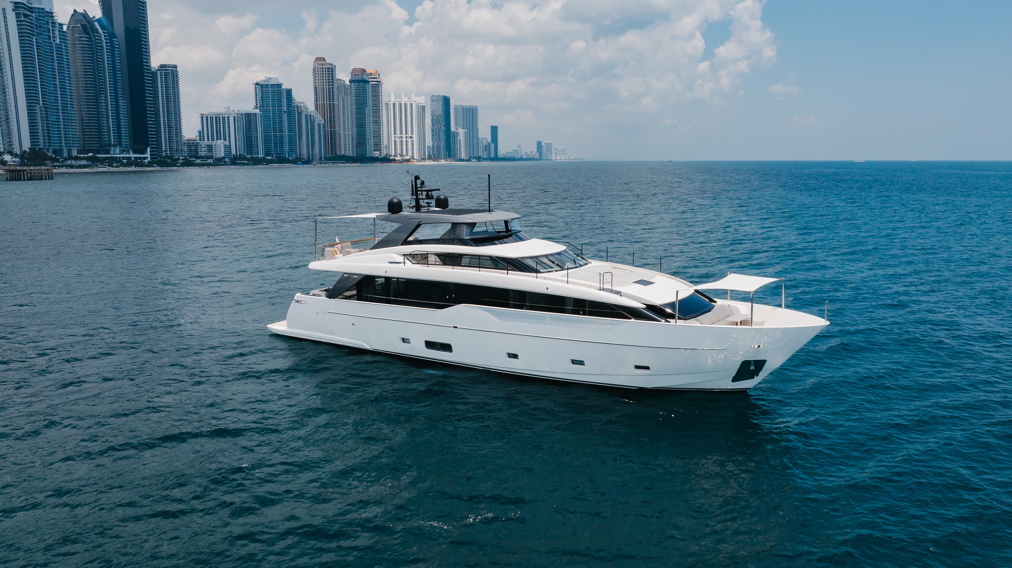 2024 Sanlorenzo SL90A for Sale in Aventura, Florida Flybridge 4