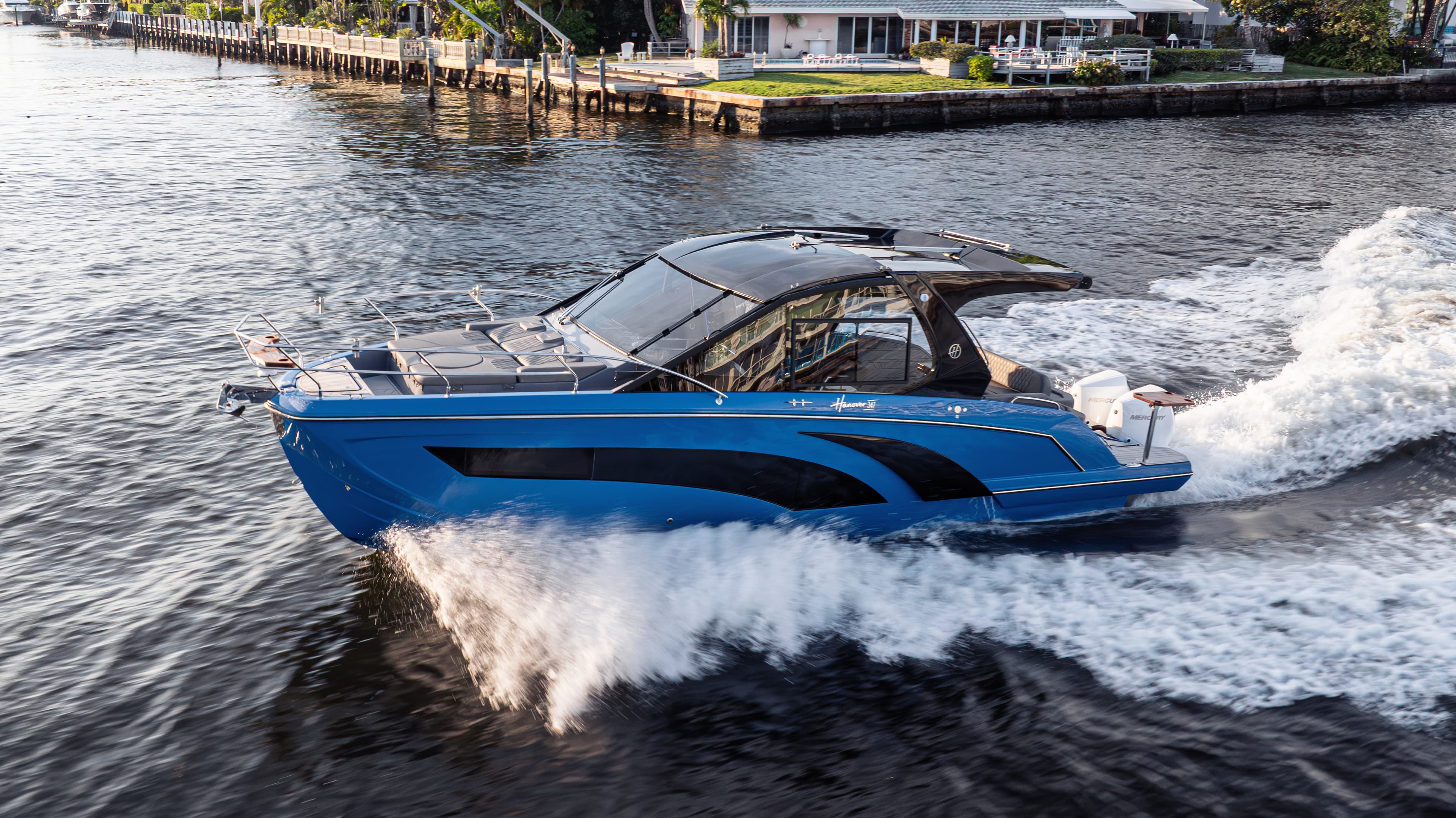 2027 Hanover Yachts 347 in vendita a Newport, Rhode Island Express Cruiser 4