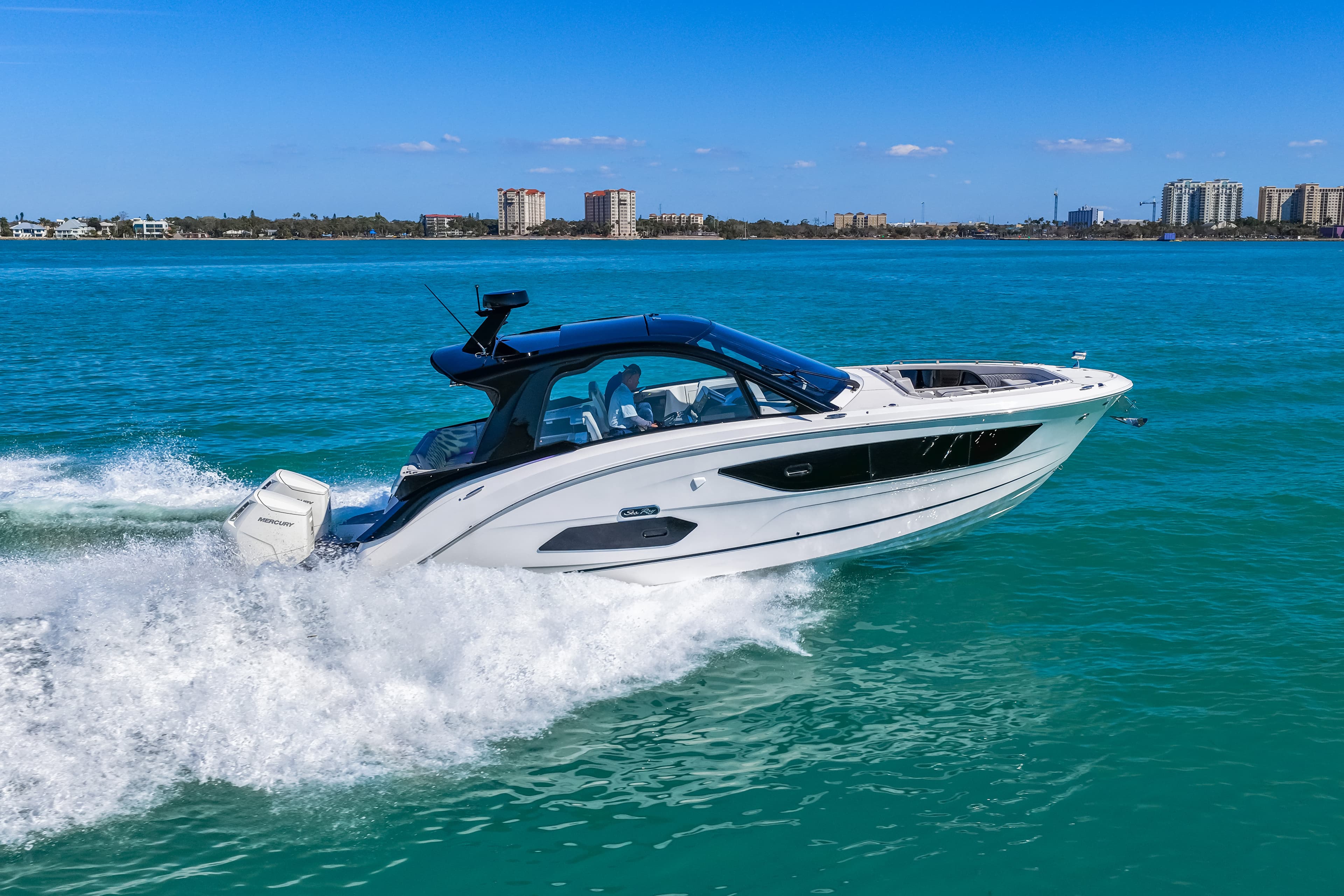 2026 Sea Ray Sundancer 370 Outboard in vendita a Sarasota, FL Bowrider 2