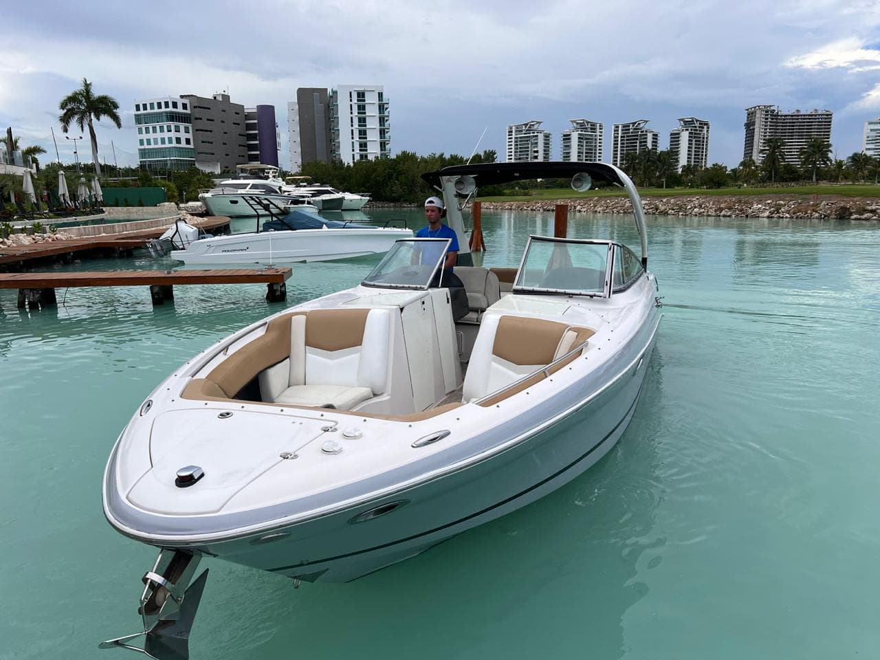 2015 Four Winns H310 zum Verkauf in Cancún, MX Motor Yacht 5