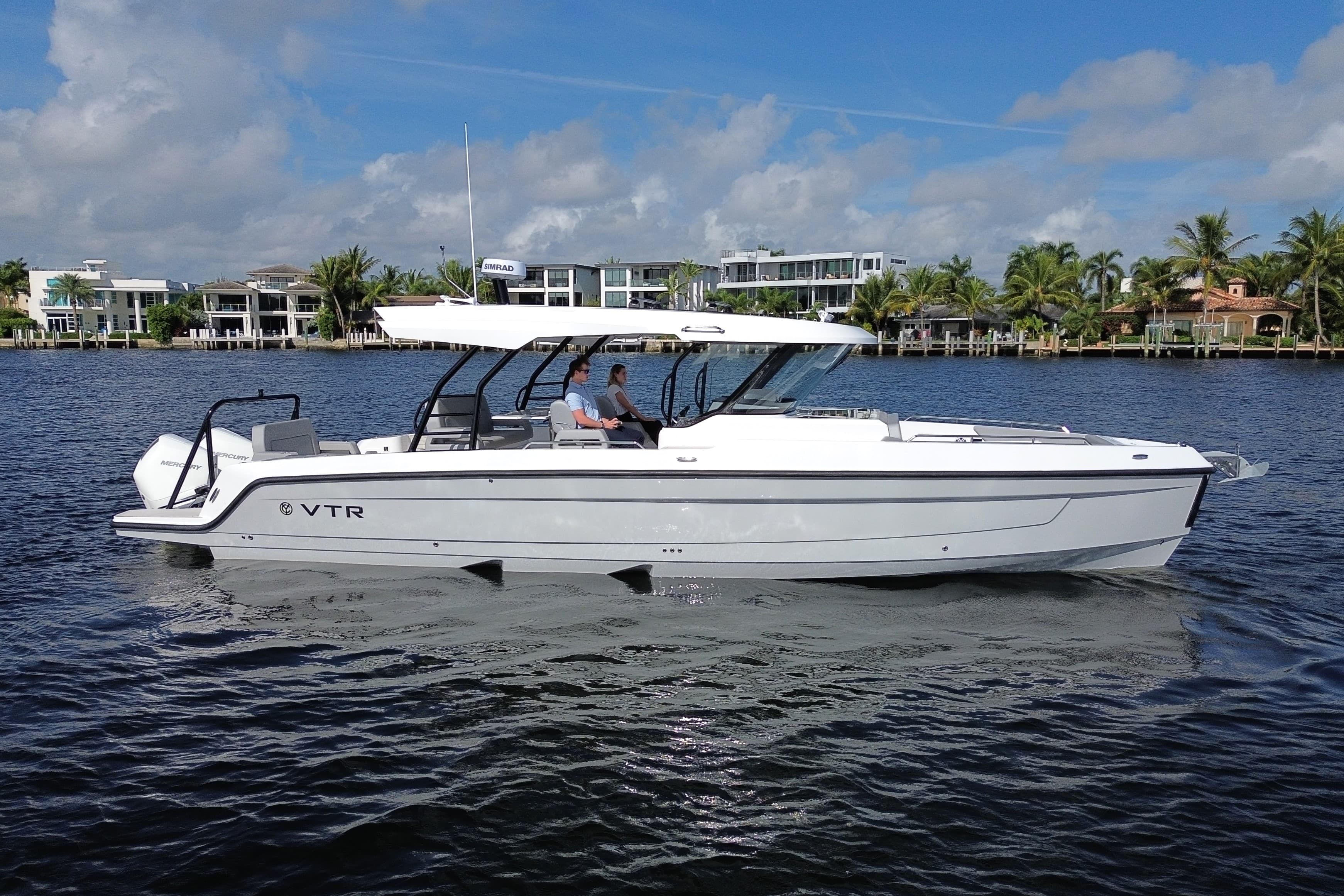 2026 Cruisers Yachts 38 VTR zum Verkauf in Pompano Beach, Florida Sport Cruiser