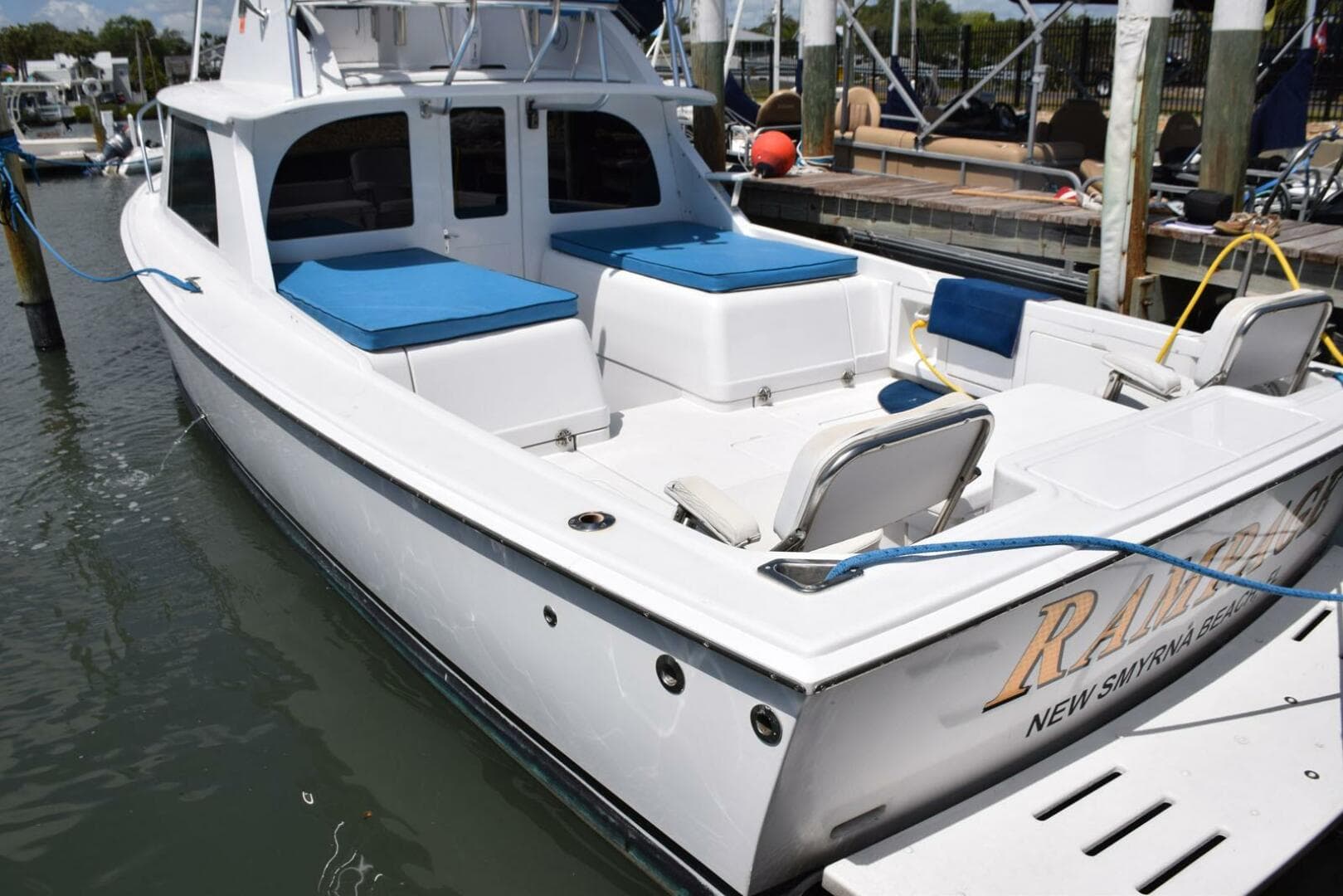 1976 Bertram 31 Flybridge Cruiser for Sale in New Smyrna Beach, Florida Antique/Classic 4
