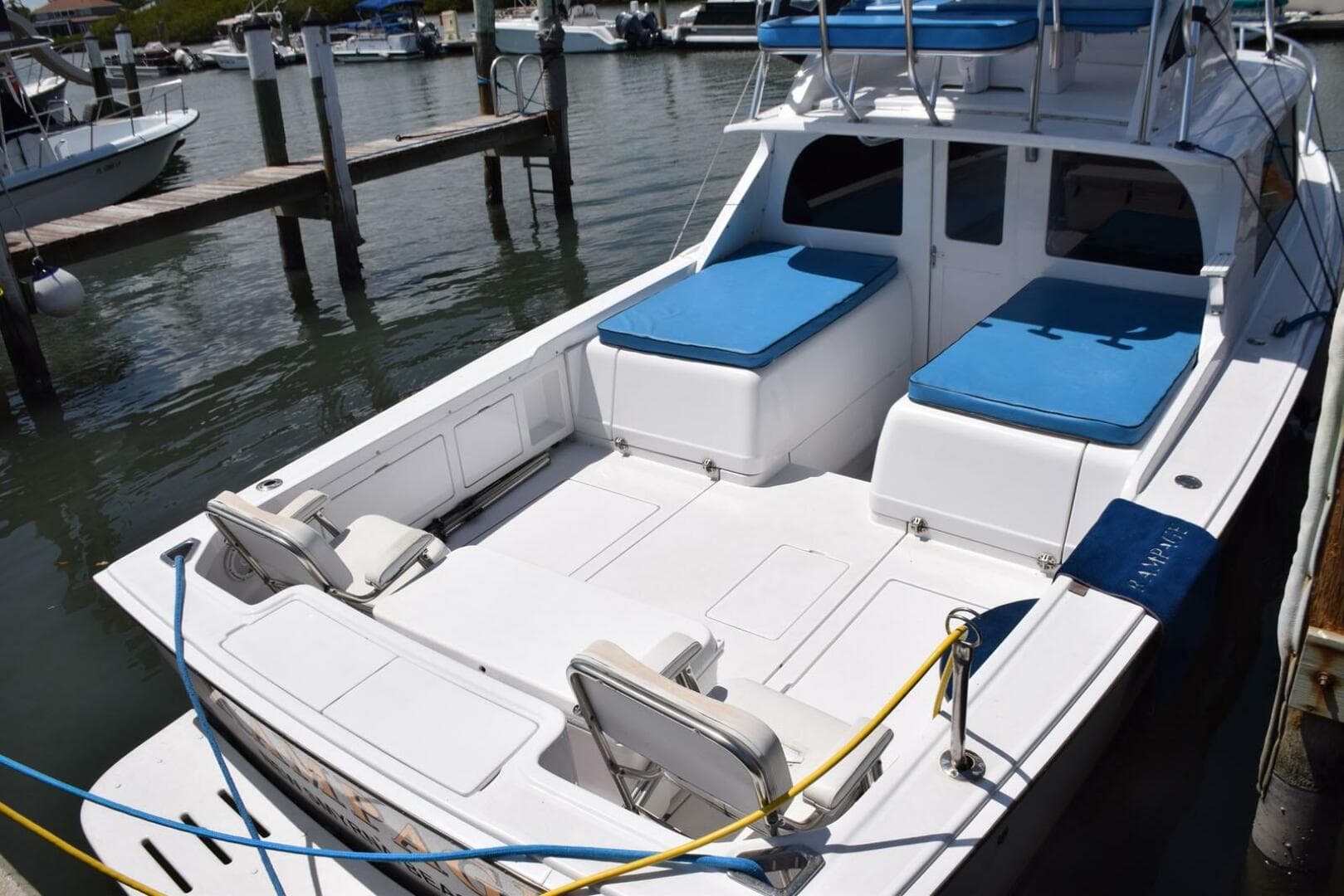 1976 Bertram 31 Flybridge Cruiser for Sale in New Smyrna Beach, Florida Antique/Classic 5