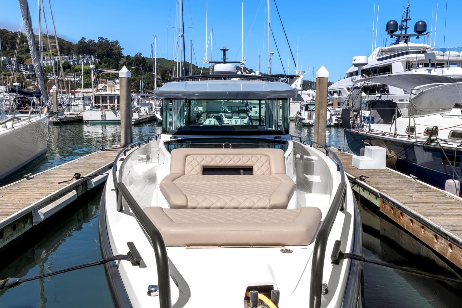 2022 Axopar 37 XC Cross Cabin for Sale in Sausalito, California Center Console 2