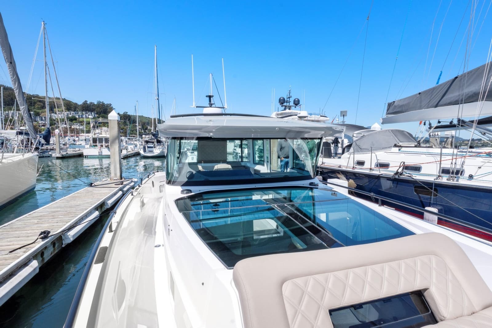 2022 Axopar 37 XC Cross Cabin for Sale in Sausalito, California Center Console 3