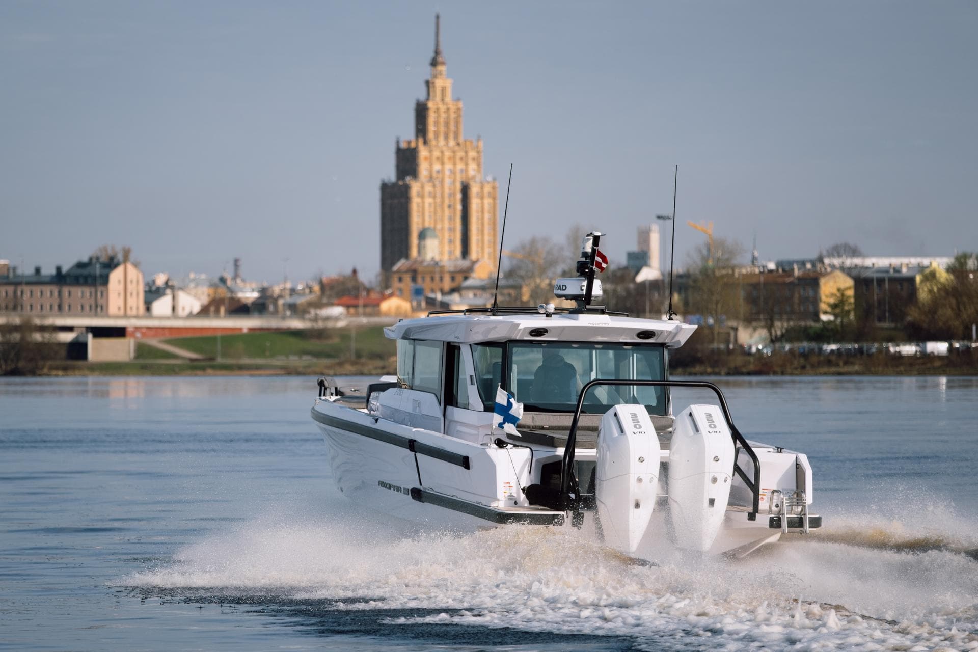 2027 Axopar 38 XC Cross Cabin zum Verkauf in Sausalito, California Express Cruiser 4