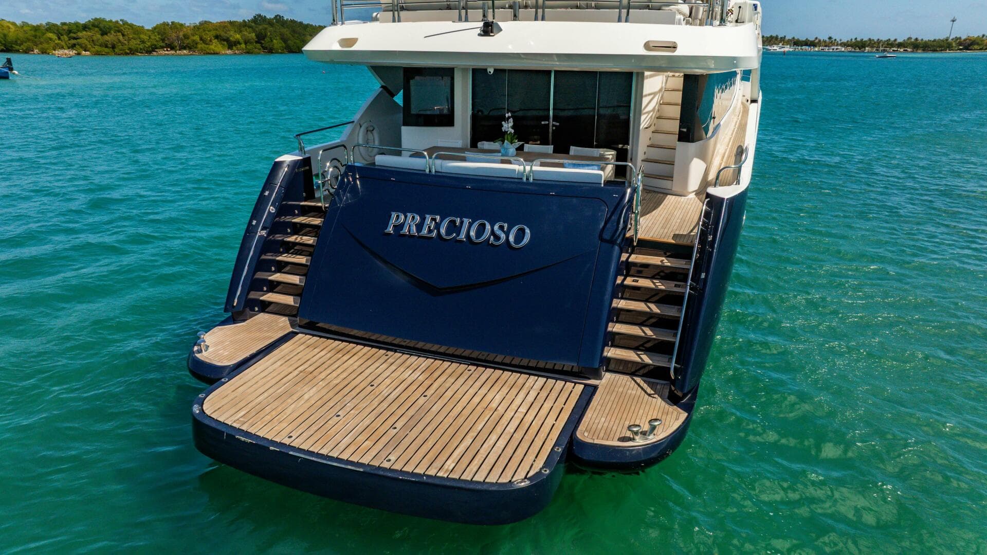 2011 Sunseeker 112 for Sale in Aventura, Florida Motor Yacht 5