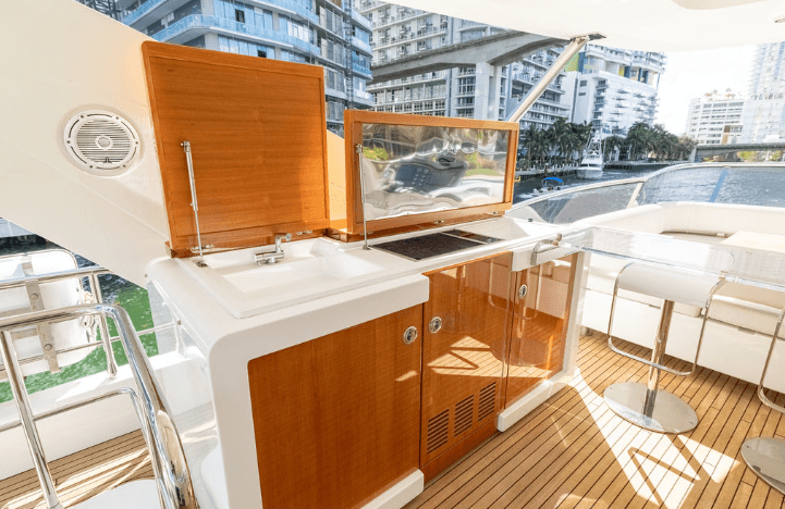 2015 Azimut 80 for Sale in Miami, Florida Flybridge 4