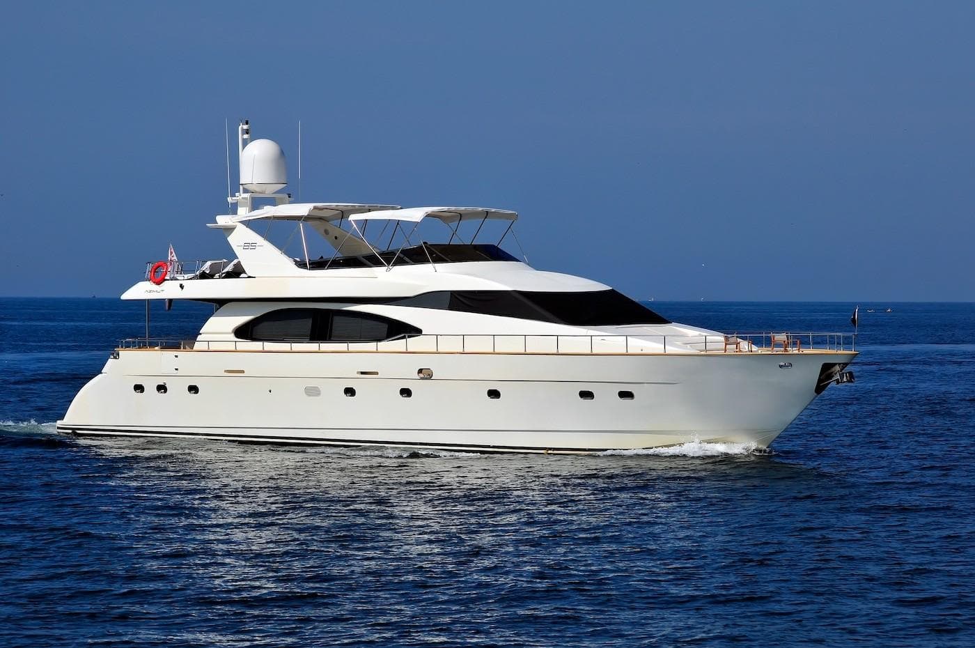 1998 Azimut 85 Ultimate for Sale in Puerto Vallarta, MX Flybridge 3