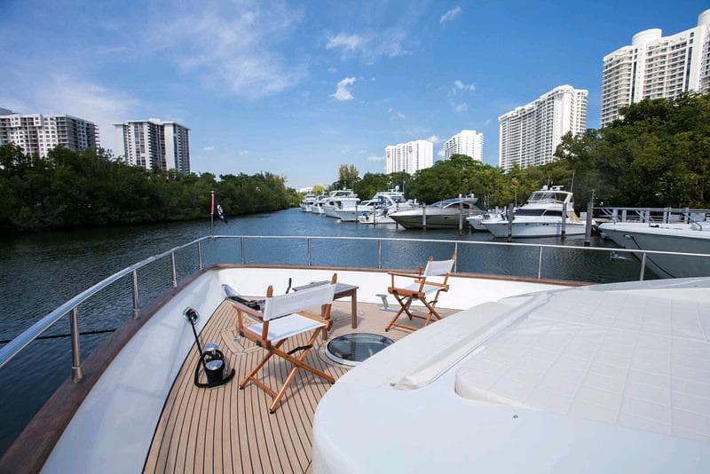 1998 Azimut 85 Ultimate for Sale in Puerto Vallarta, MX Flybridge 4