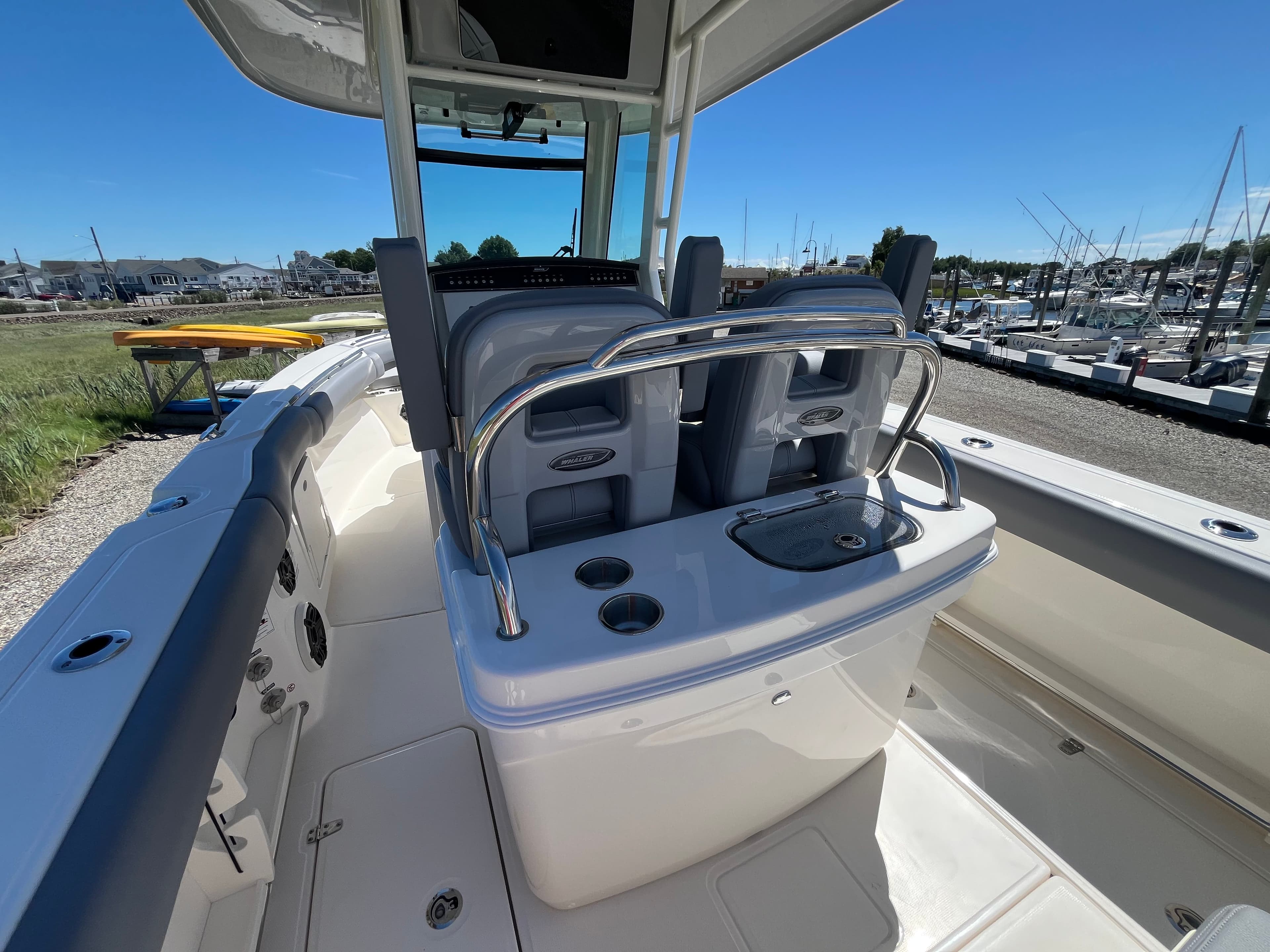 2026 Boston Whaler 250 Outrage a la venta en Westbrook, Connecticut Center Console 5