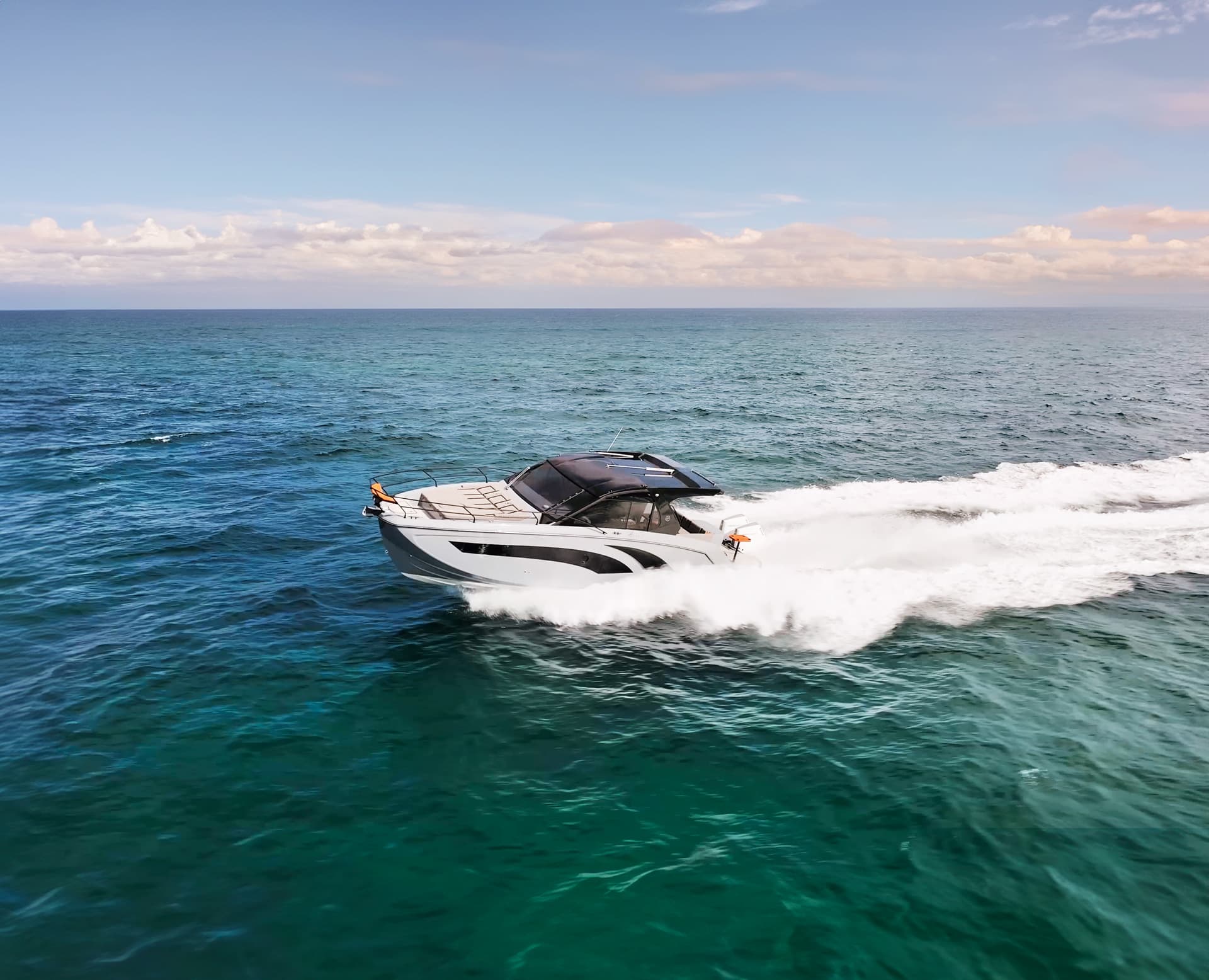 2024 Hanover Yachts 387 zum Verkauf in Fort Lauderdale, Florida Express Cruiser 2