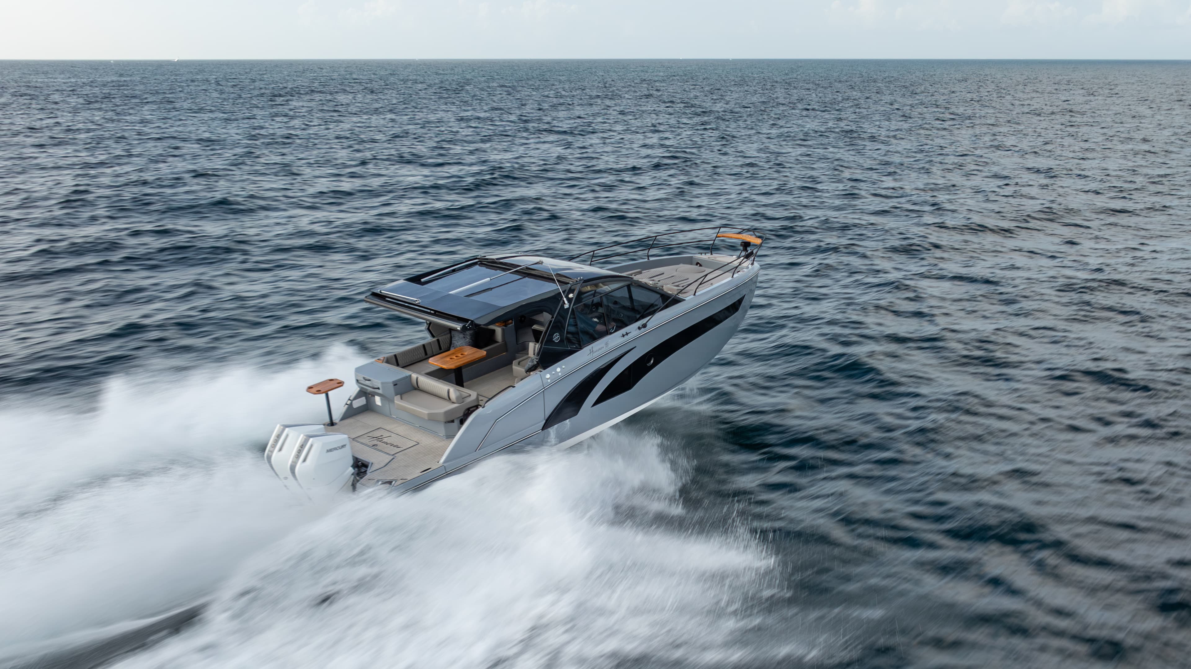 2024 Hanover Yachts 387 zum Verkauf in Fort Lauderdale, Florida Express Cruiser 3