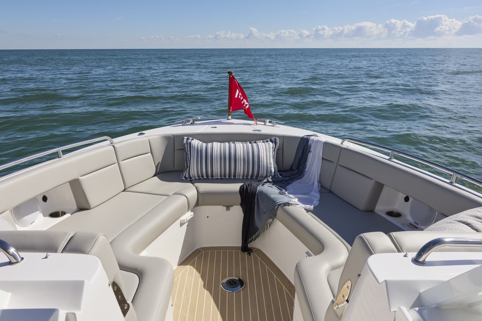 2027 MJM Yachts 38X zum Verkauf in South Dartmouth, Massachusetts Dual Console 4