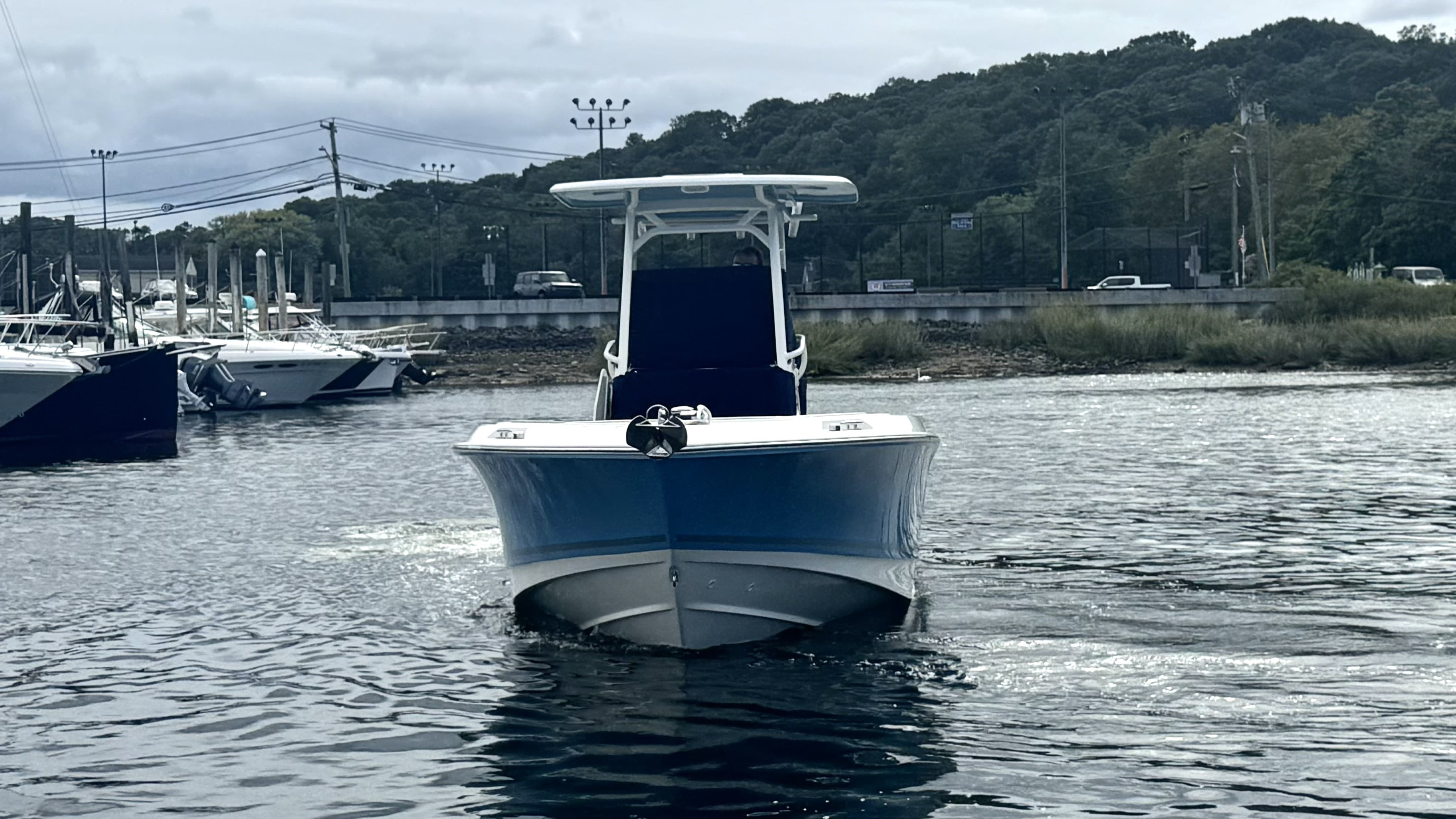 2026 Boston Whaler 230 Outrage a la venta en Huntington, NY Center Console 3