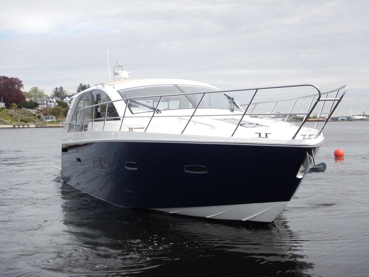 2012 SEALINE SC42 zum Verkauf in Newport, RI Motor Yacht 2