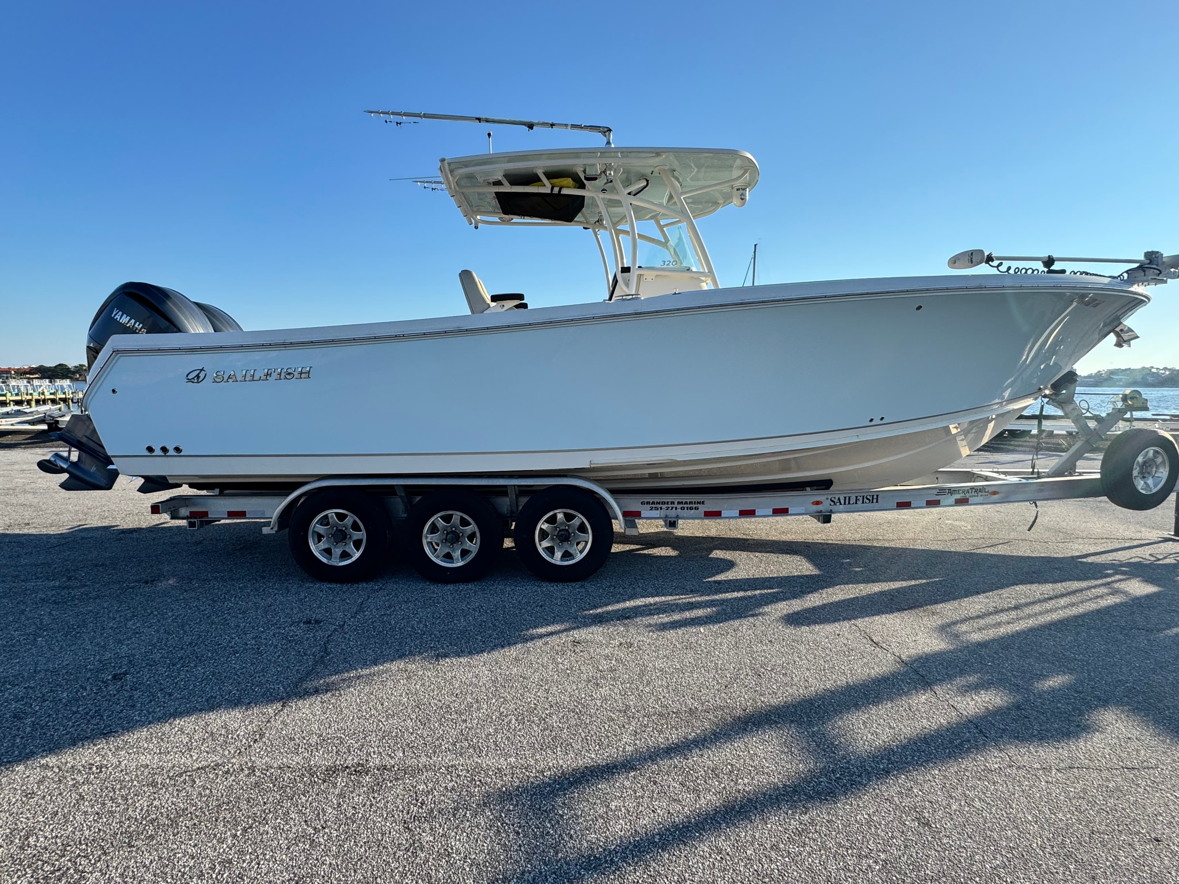 2022 Sailfish 320 CC in vendita a Fort Walton Beach, Florida Center Console 2