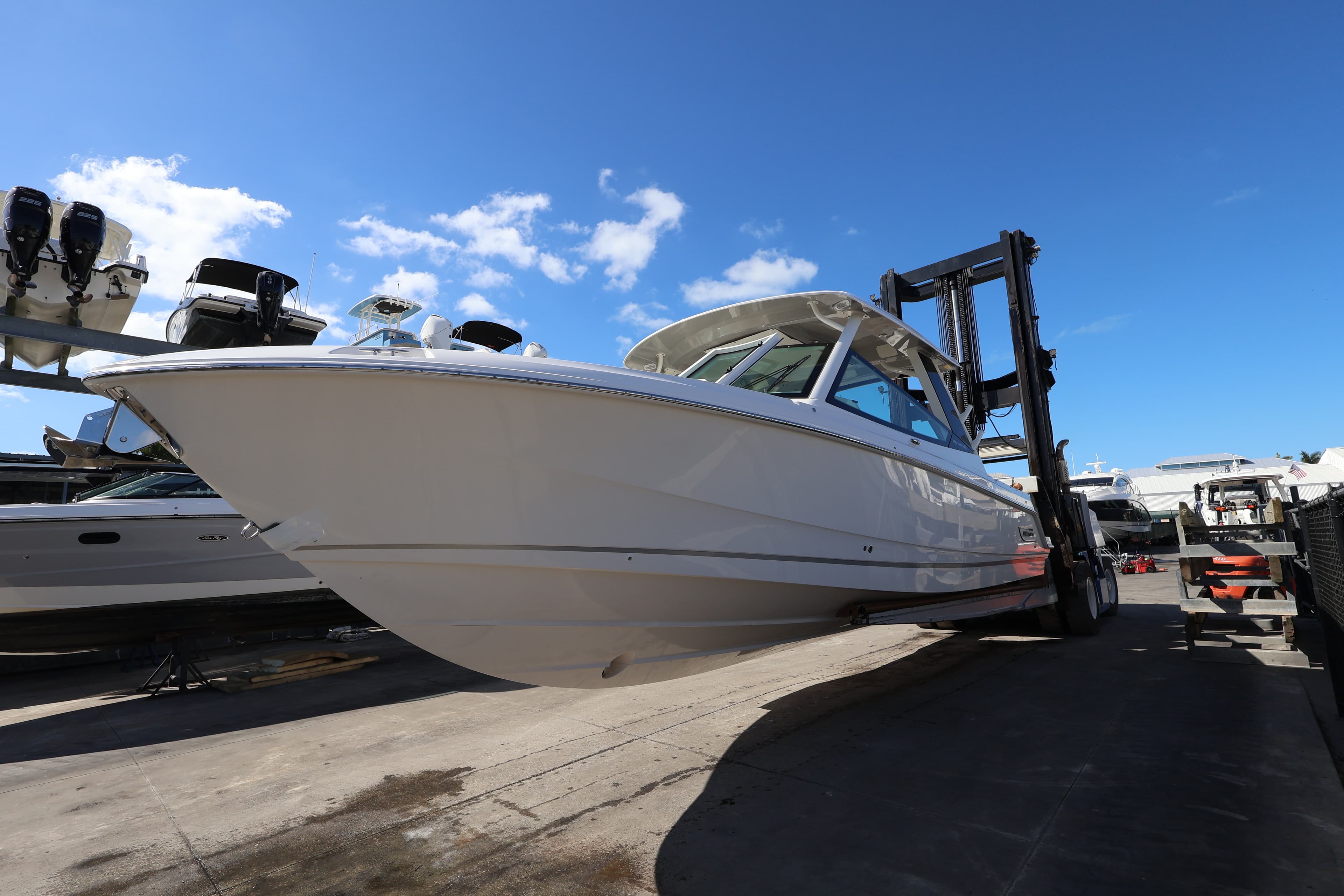 2026 Boston Whaler 330 Vantage in vendita a Naples, Florida Dual Console 5