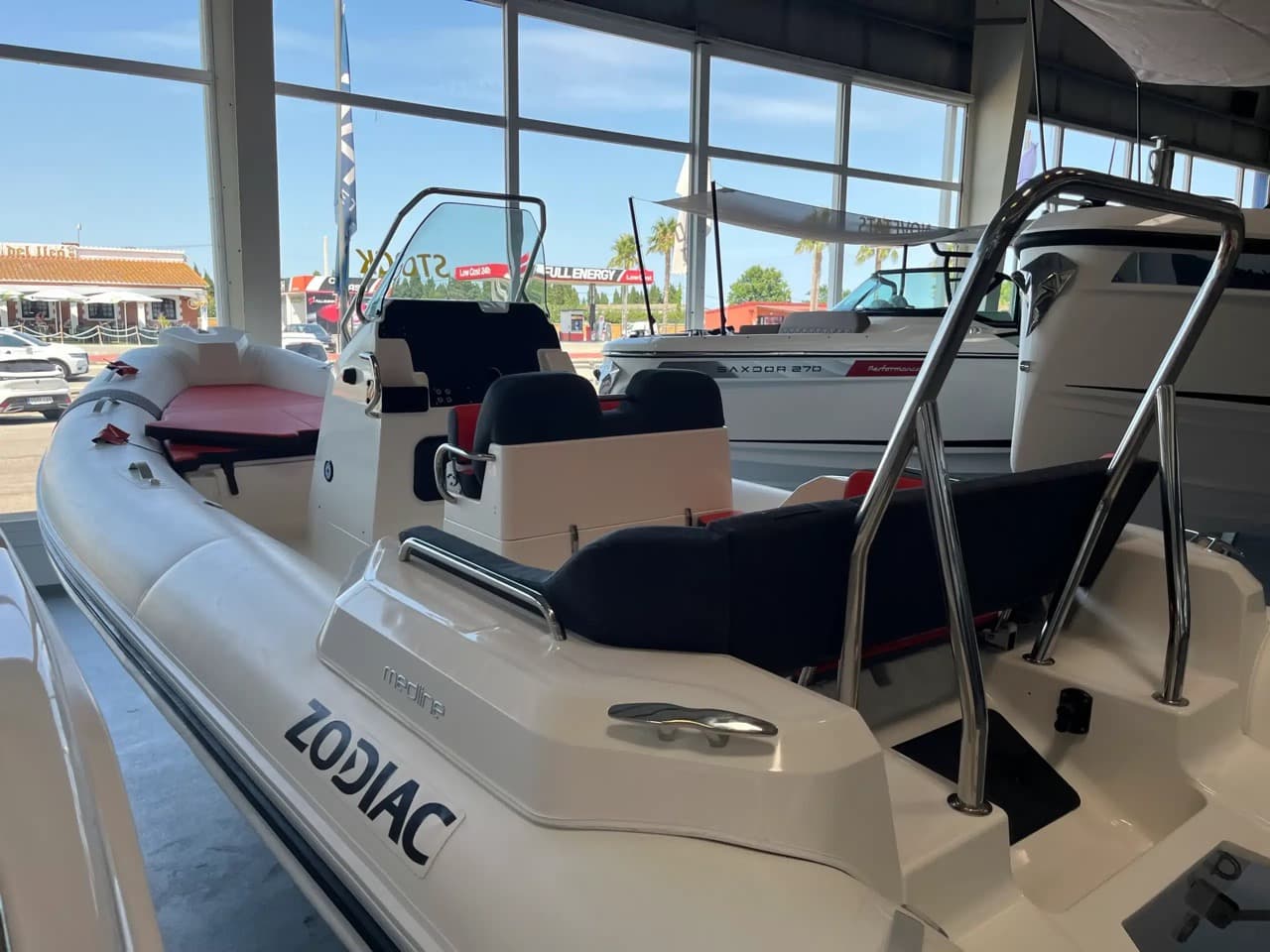 2024 Zodiac Medline 6.8 zum Verkauf in Viladamat, ES RIB (Rigid Inflatable)