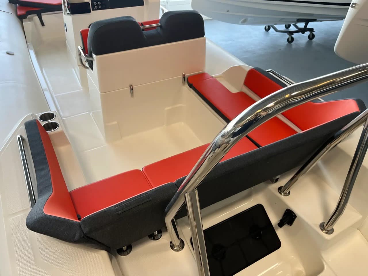2024 Zodiac Medline 6.8 zum Verkauf in Viladamat, ES RIB (Rigid Inflatable) 3
