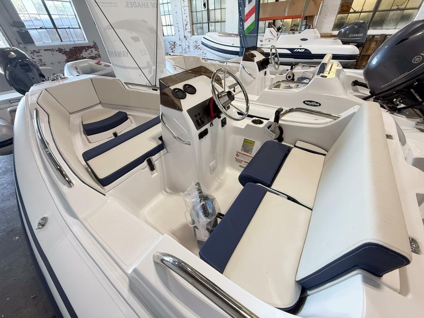 2024 AB Inflatables Nautilus 13 DLX zum Verkauf in South Dartmouth, Massachusetts Tender 4