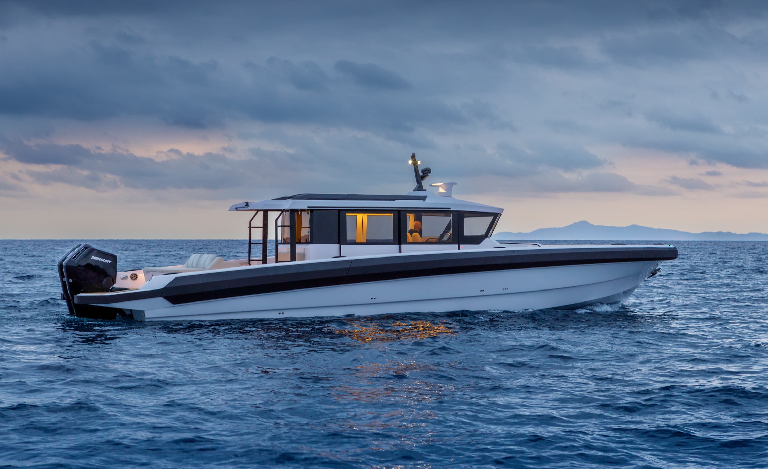 2027 Technohull XPD 46 zum Verkauf in Sag Harbor, New York High Performance 2