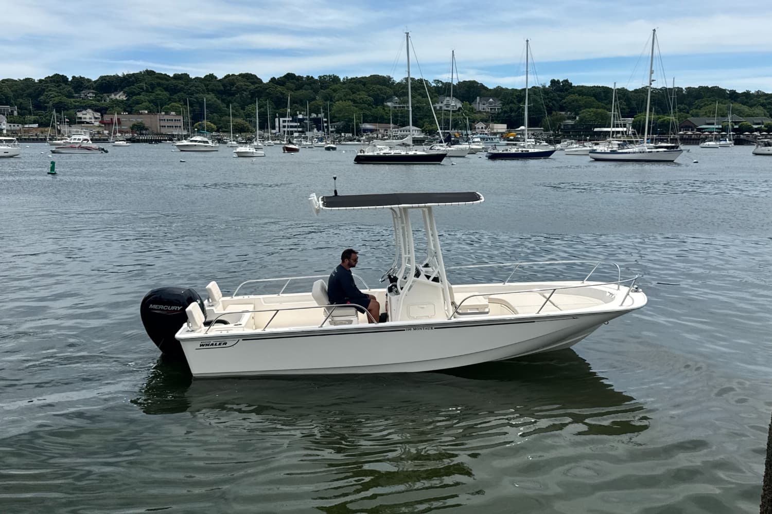 2026 Boston Whaler 190 Montauk zum Verkauf in Huntington, NY Center Console