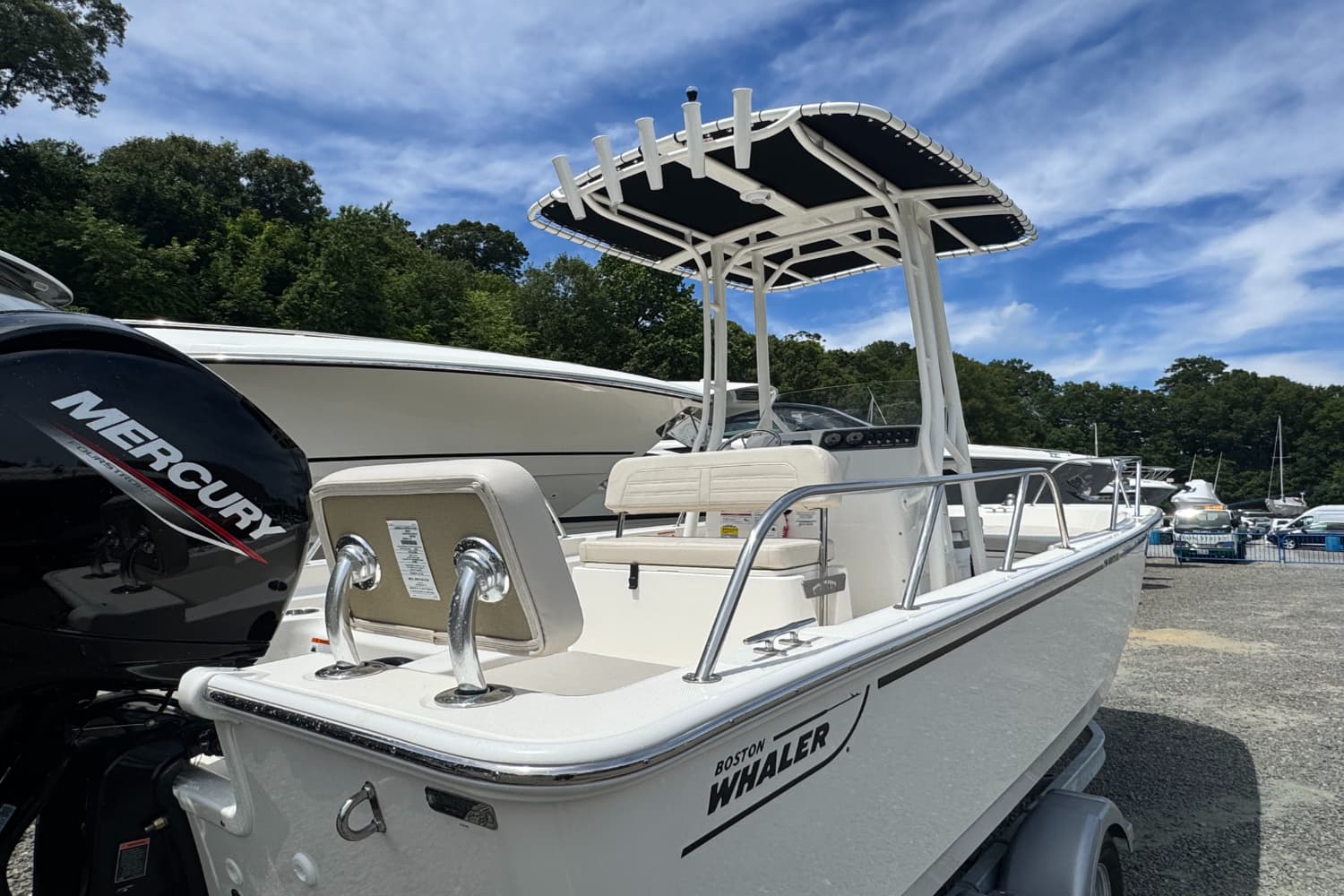 2026 Boston Whaler 190 Montauk zum Verkauf in Huntington, NY Center Console 5